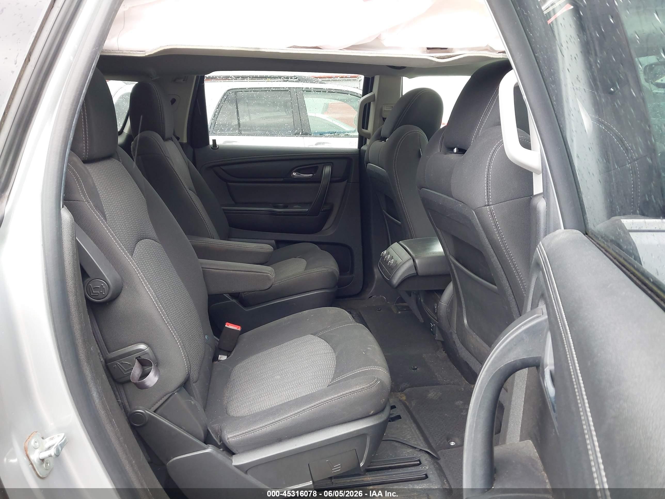 2014 Chevrolet Traverse 1lt Silver vin: 1GNKVGKD8EJ367174