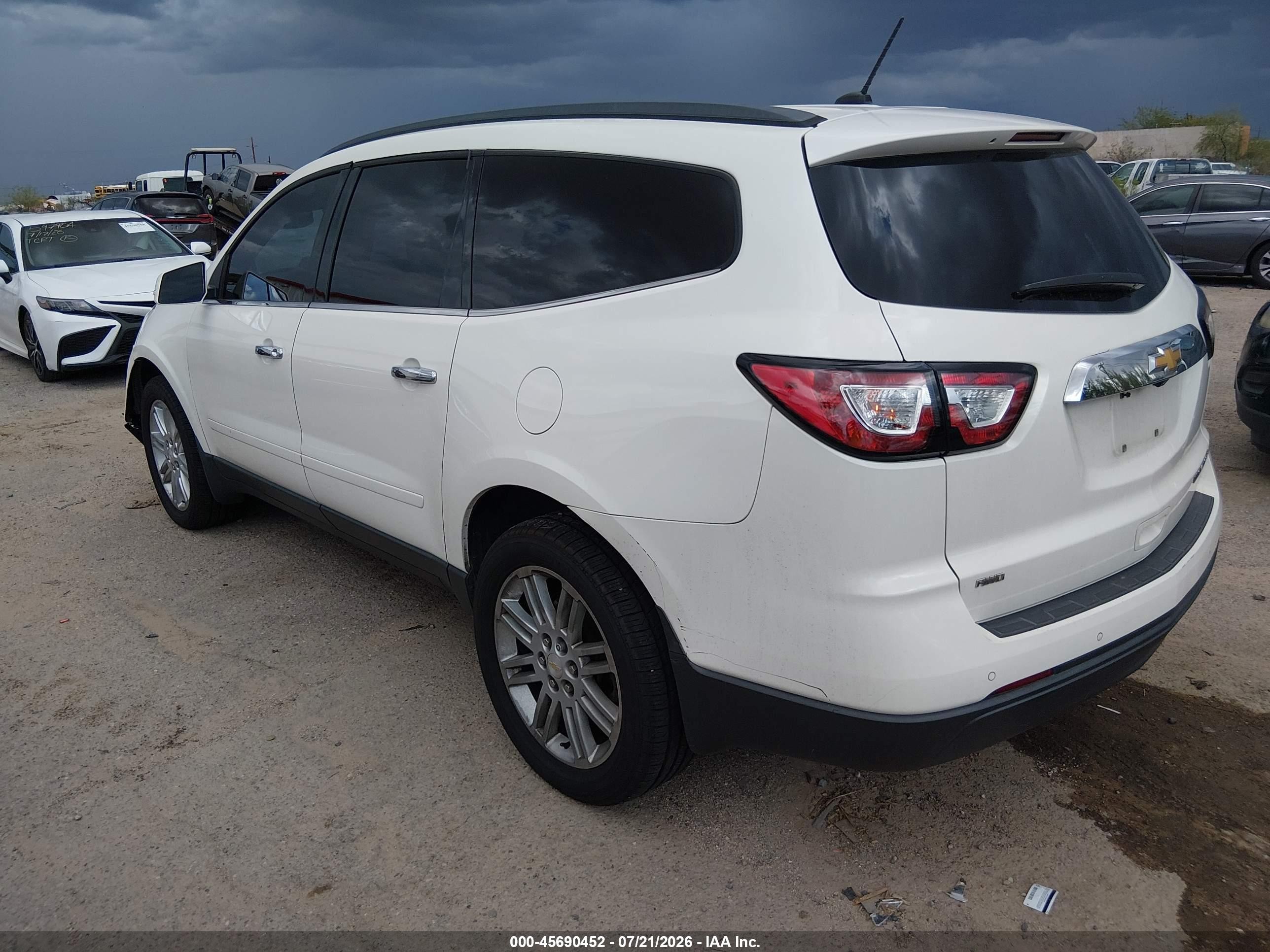 2015 Chevrolet Traverse Lt White vin: 1GNKVGKD8FJ188991