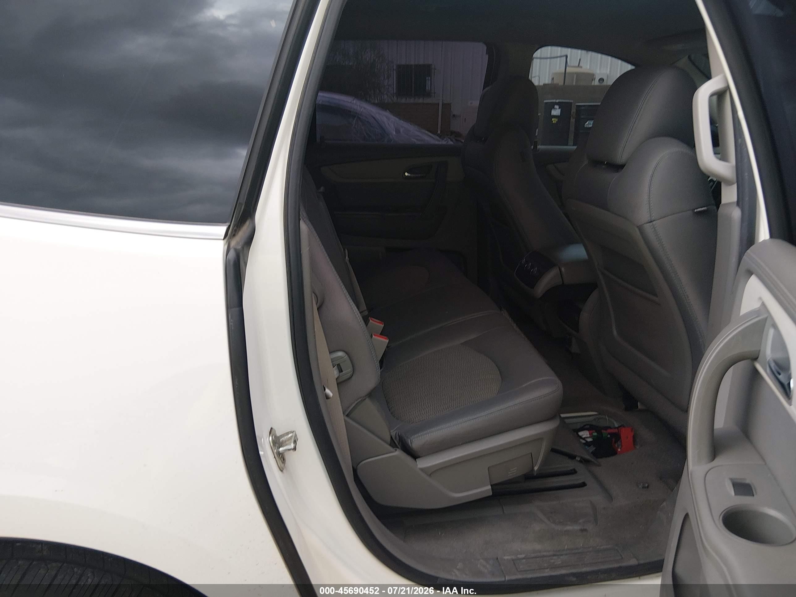 2015 Chevrolet Traverse Lt White vin: 1GNKVGKD8FJ188991