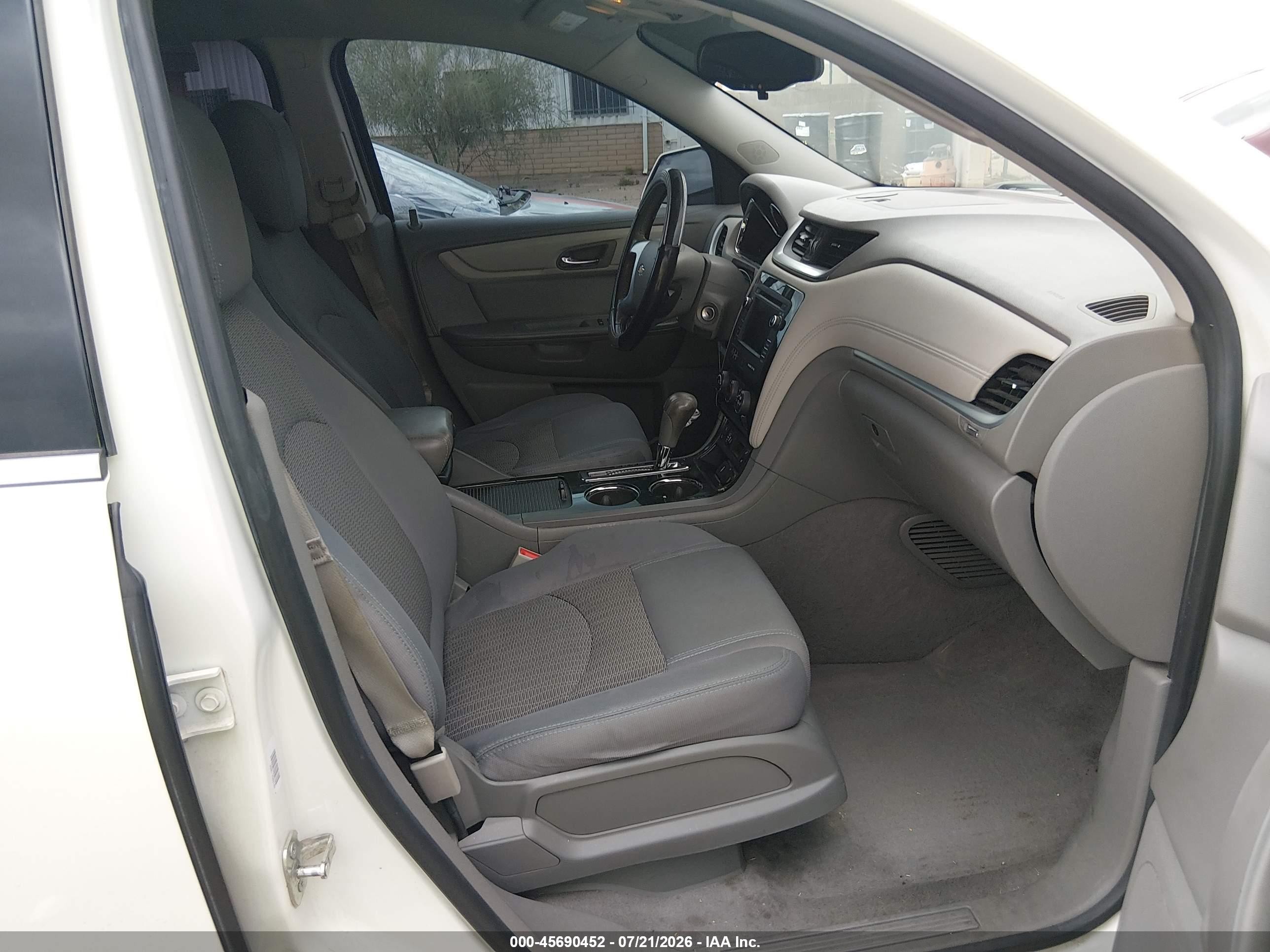 2015 Chevrolet Traverse Lt White vin: 1GNKVGKD8FJ188991