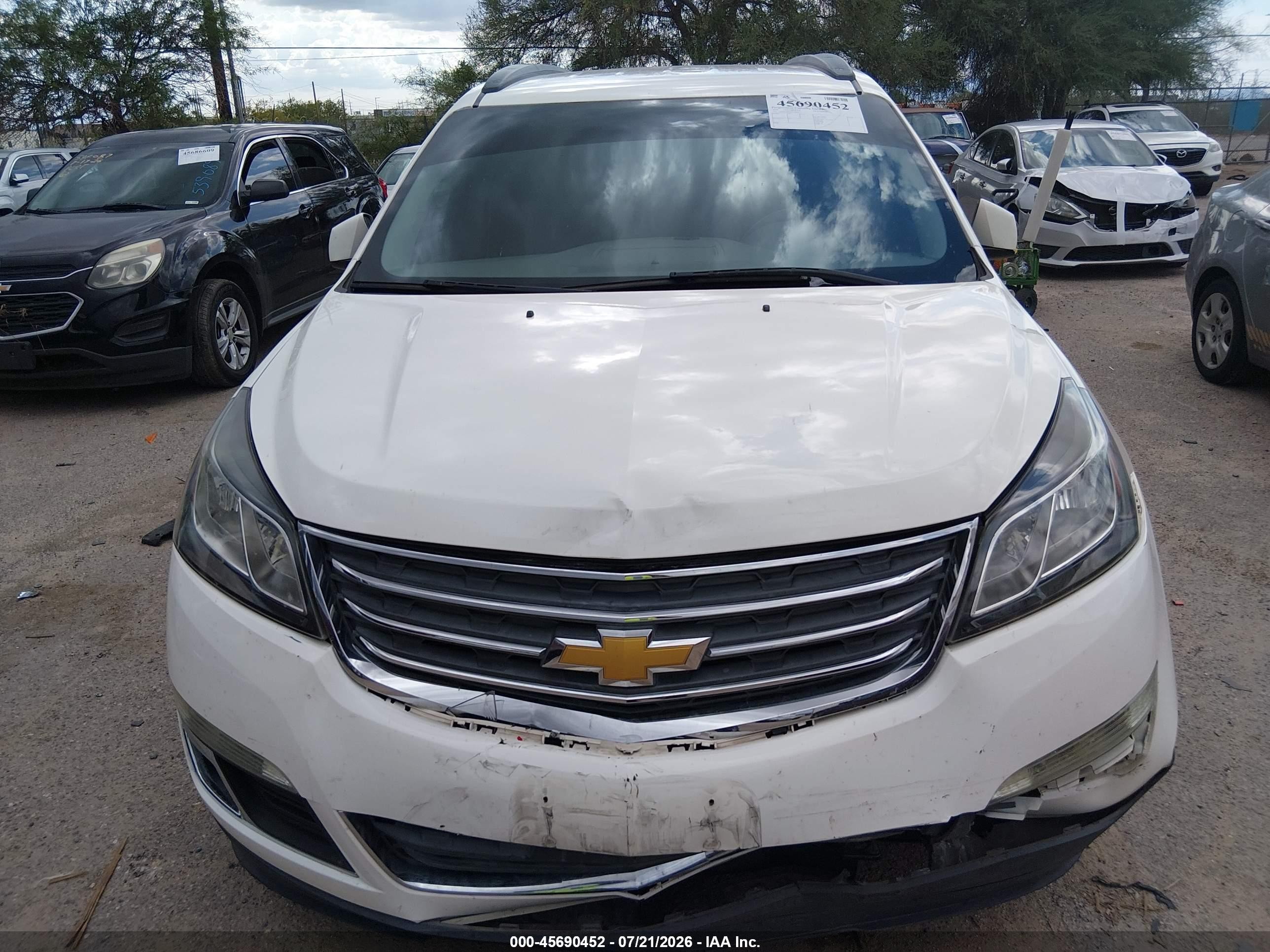 2015 Chevrolet Traverse Lt White vin: 1GNKVGKD8FJ188991