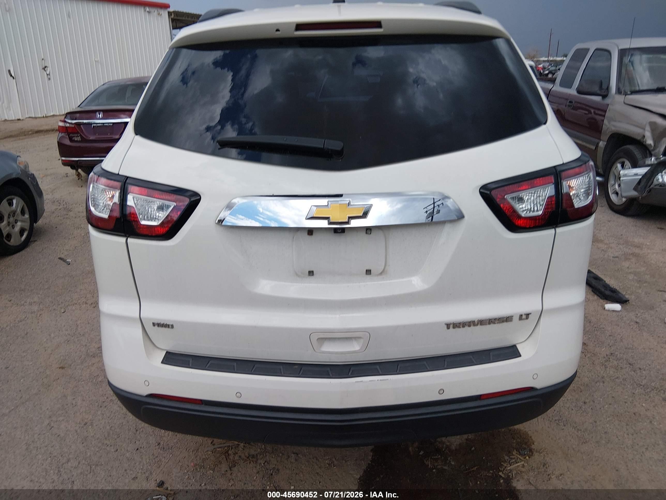 2015 Chevrolet Traverse Lt White vin: 1GNKVGKD8FJ188991