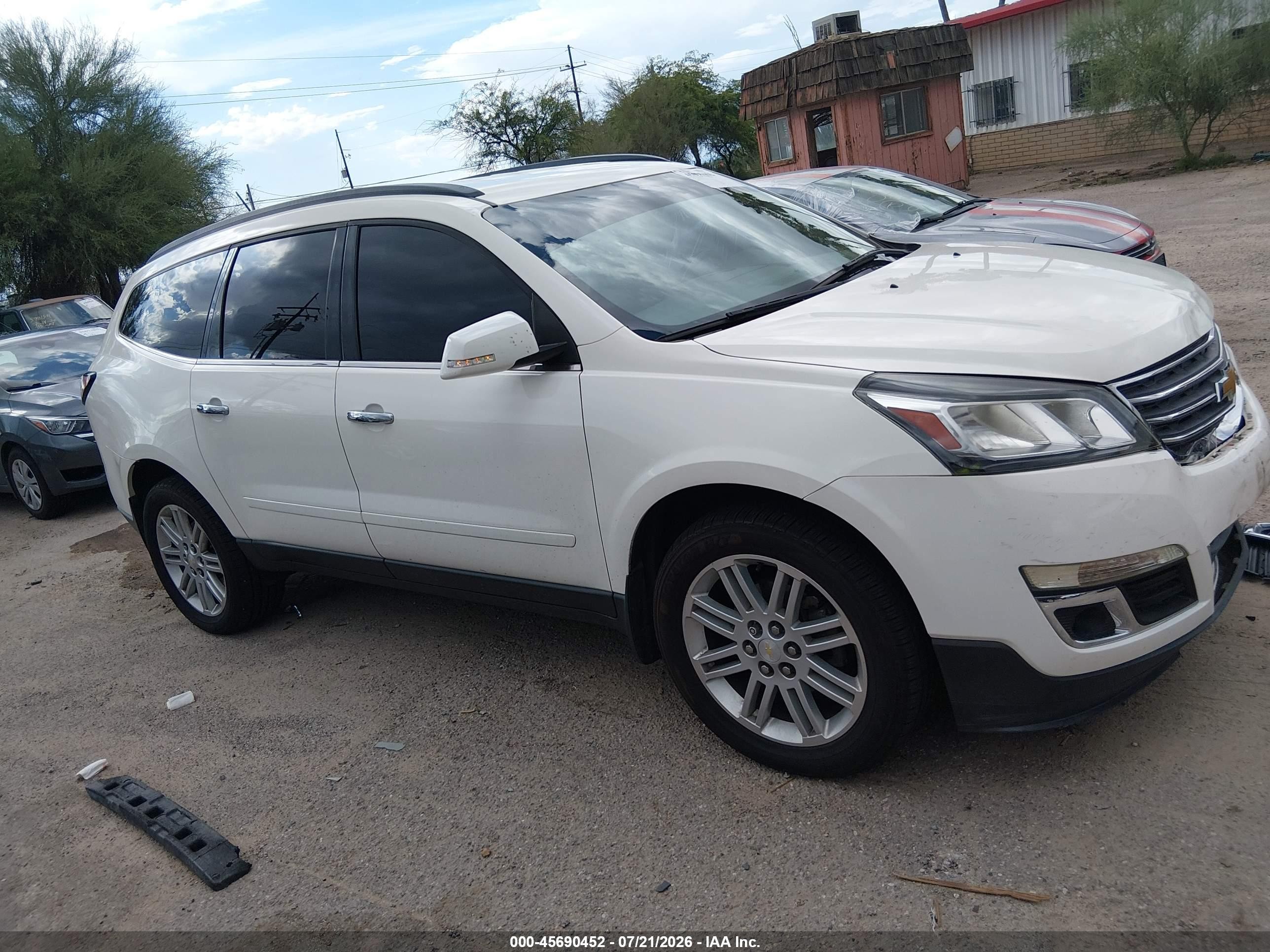 2015 Chevrolet Traverse Lt White vin: 1GNKVGKD8FJ188991