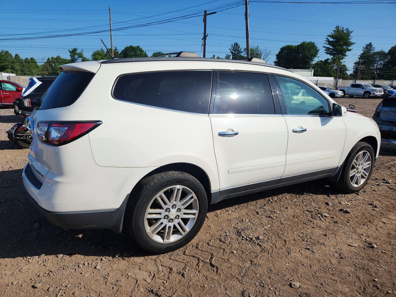 2015 Chevrolet Traverse Lt White vin: 1GNKVGKD8FJ216188