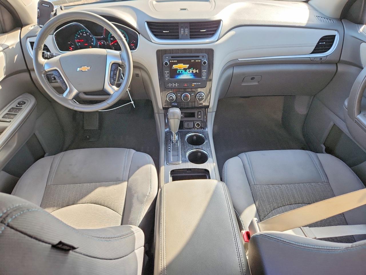 2015 Chevrolet Traverse Lt White vin: 1GNKVGKD8FJ216188