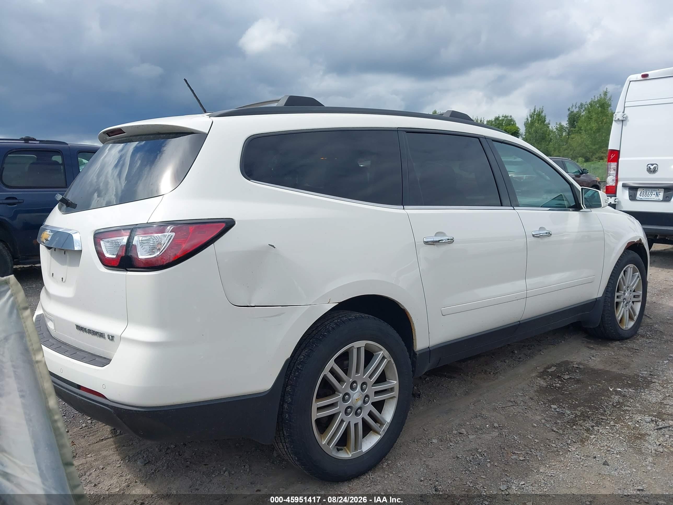 2015 Chevrolet Traverse Lt White vin: 1GNKVGKD8FJ253340