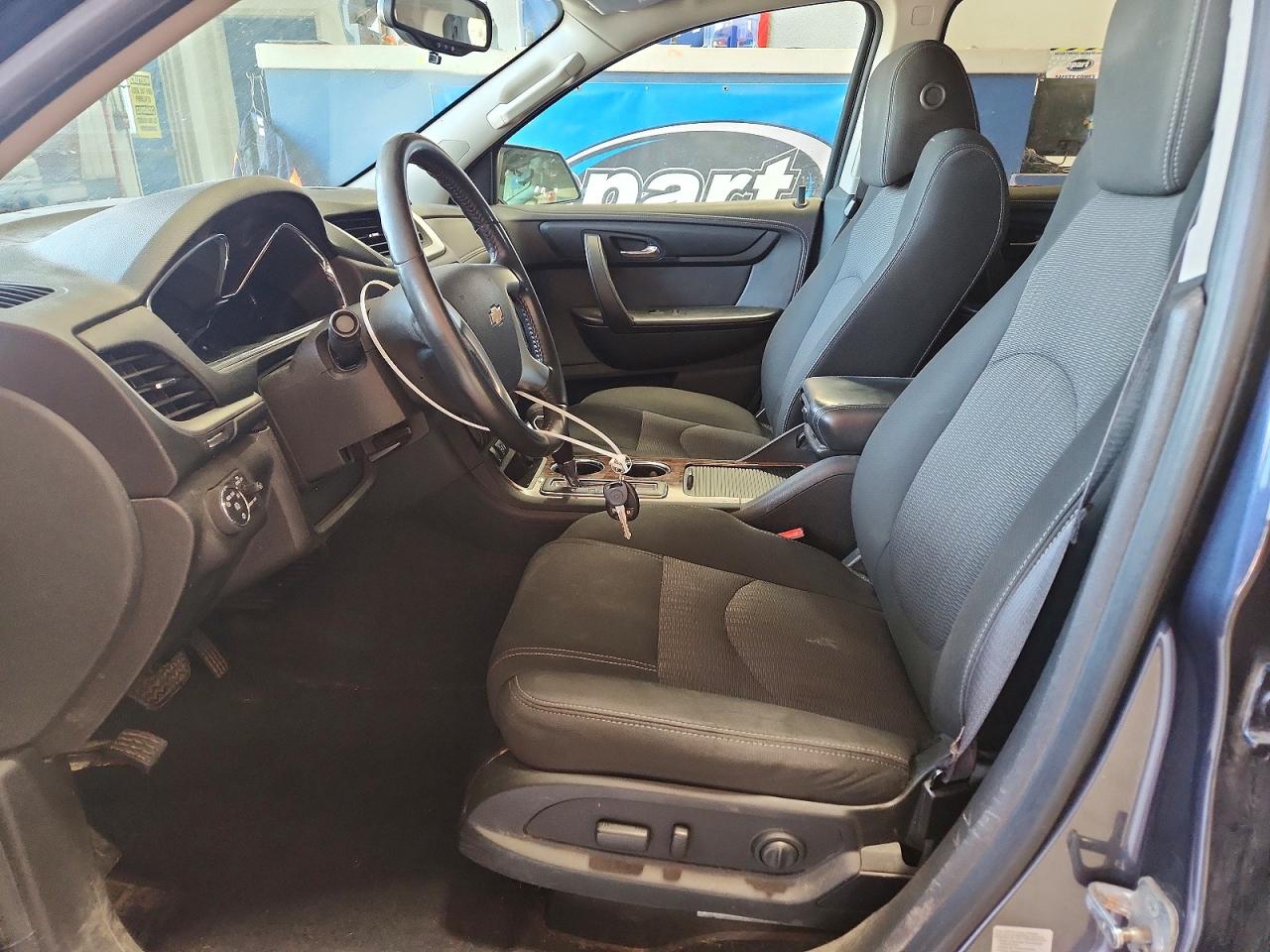 2013 Chevrolet Traverse Lt Blue vin: 1GNKVGKD9DJ119031