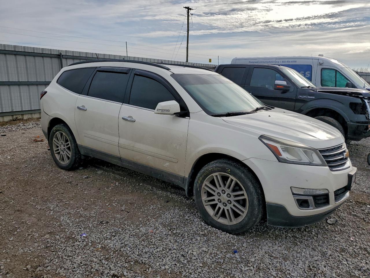 2015 Chevrolet Traverse Lt White vin: 1GNKVGKD9FJ177353
