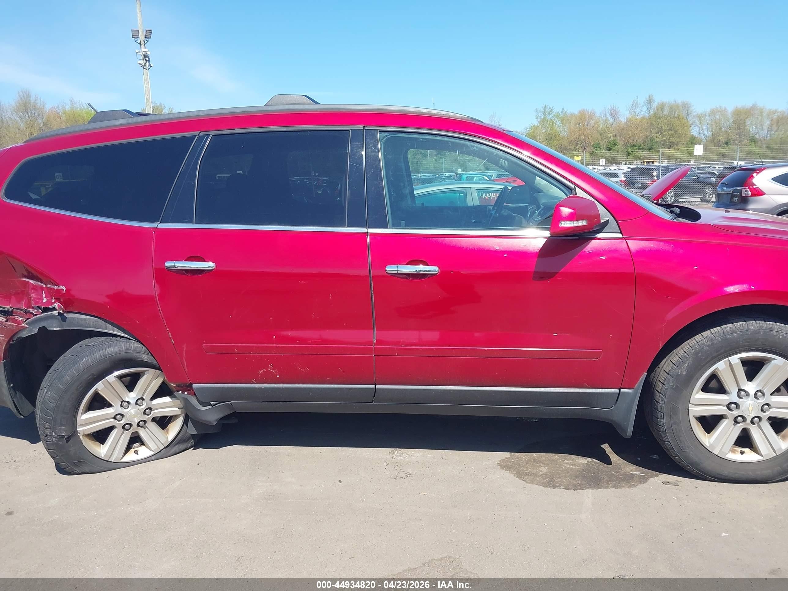 2014 Chevrolet Traverse 1lt Red vin: 1GNKVGKDXEJ333687