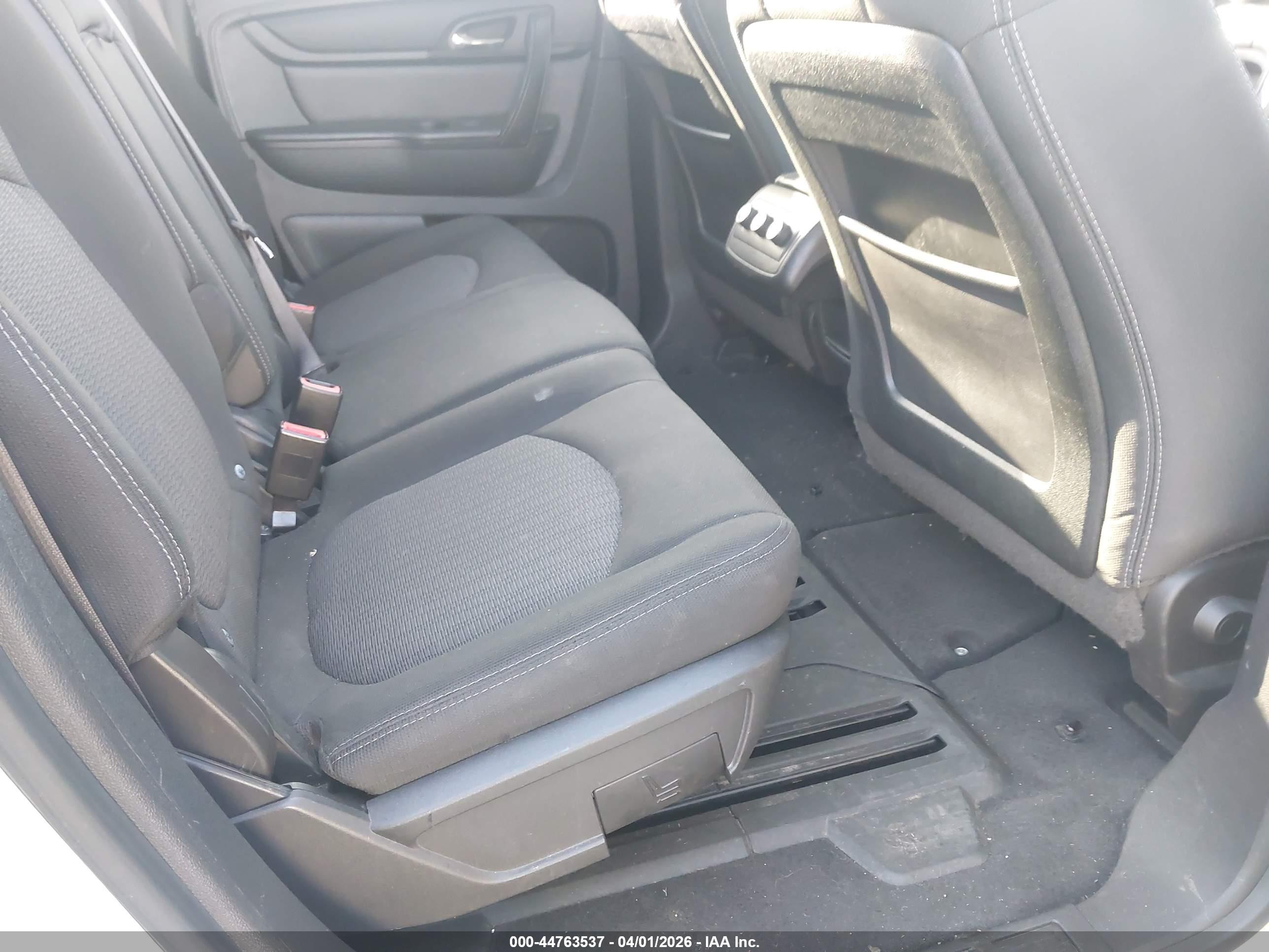 2015 Chevrolet Traverse 1lt White vin: 1GNKVGKDXFJ158469