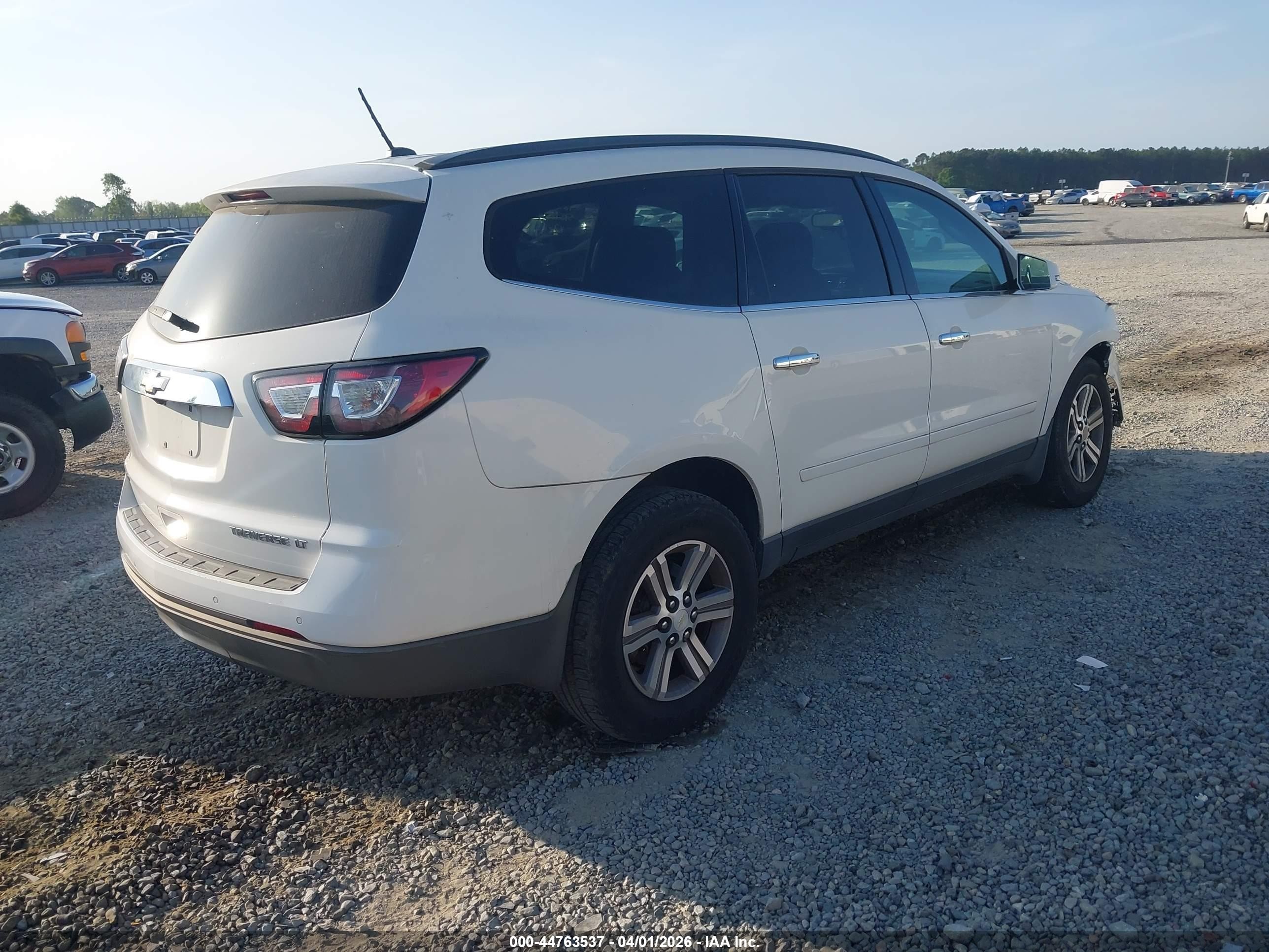 2015 Chevrolet Traverse 1lt White vin: 1GNKVGKDXFJ158469