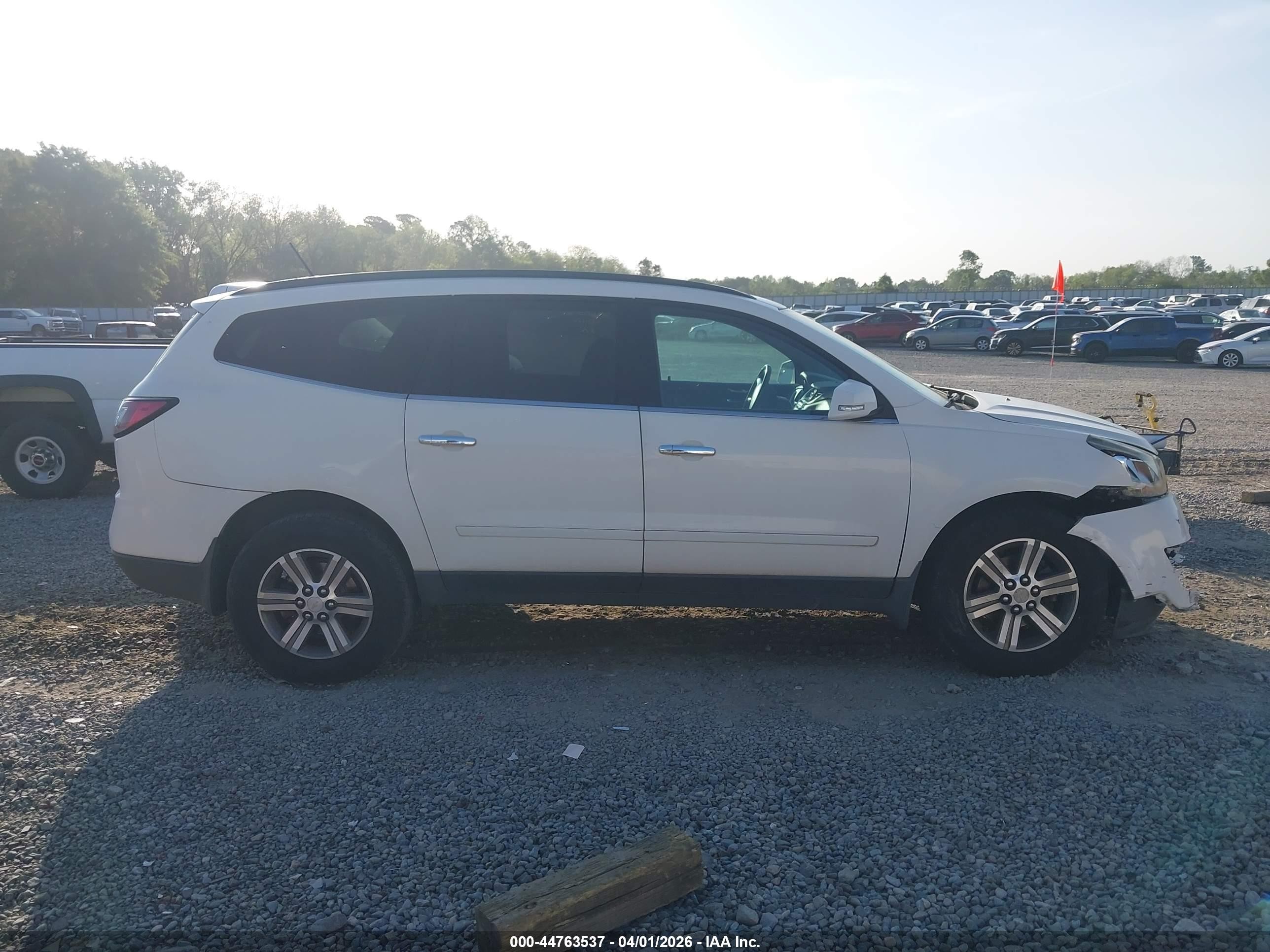 2015 Chevrolet Traverse 1lt White vin: 1GNKVGKDXFJ158469