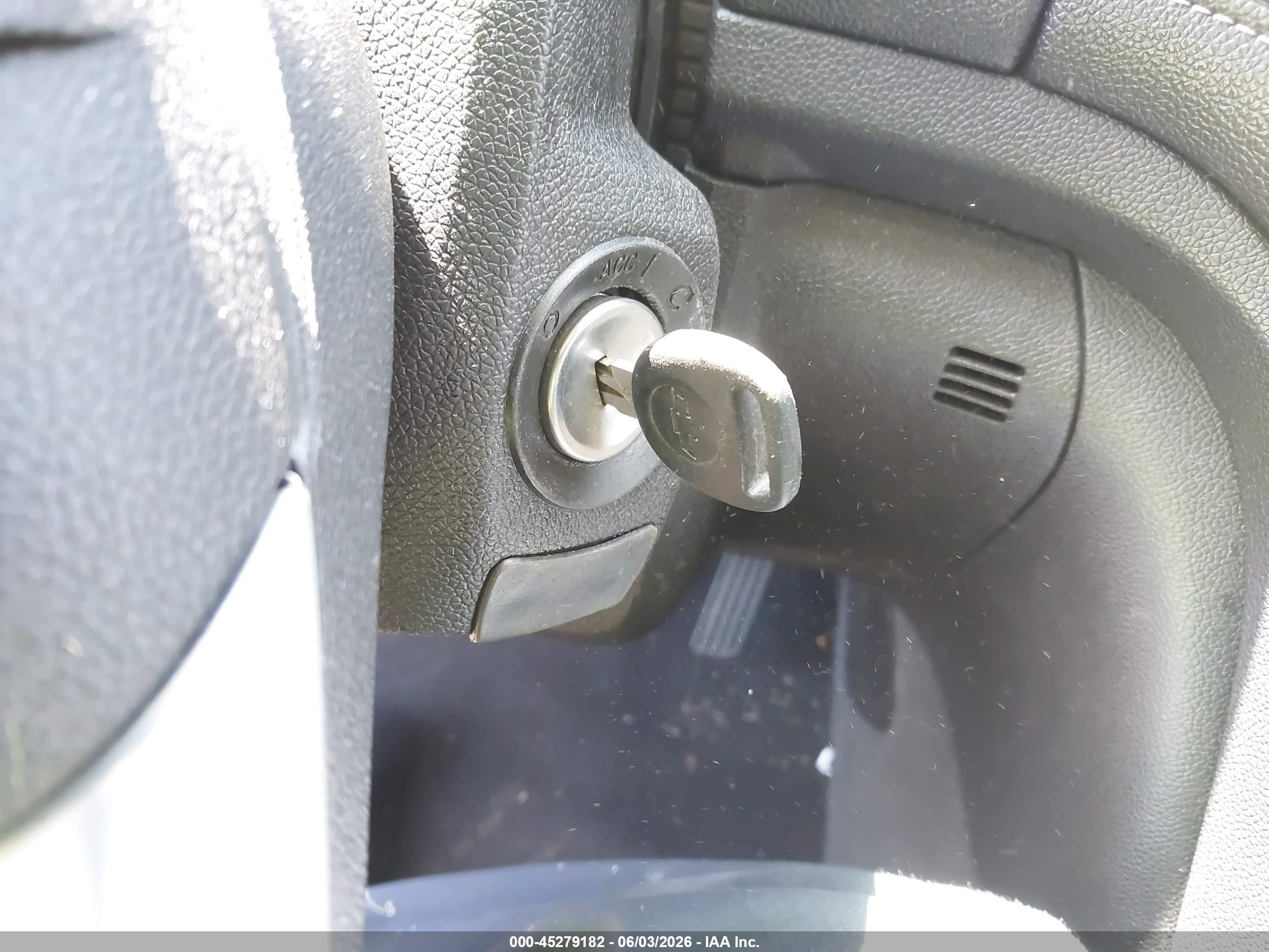 2015 Chevrolet Traverse 1lt Белый vin: 1GNKVGKDXFJ299283