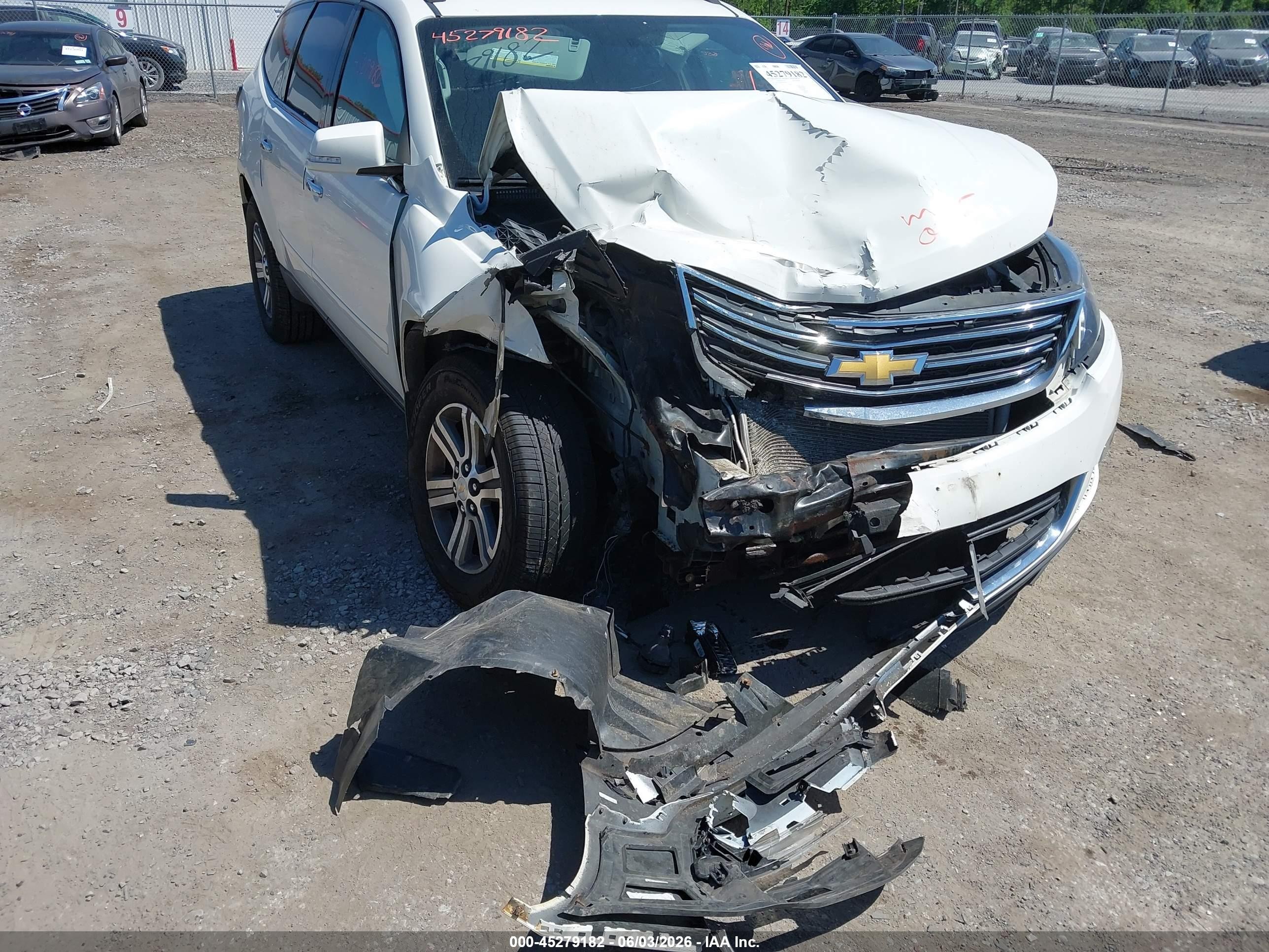 2015 Chevrolet Traverse 1lt Белый vin: 1GNKVGKDXFJ299283