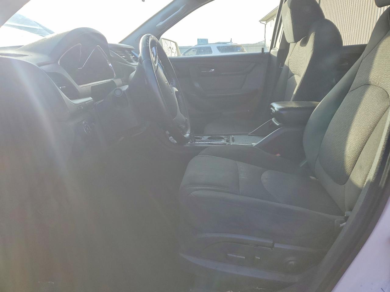 2015 Chevrolet Traverse Lt White vin: 1GNKVGKDXFJ324196