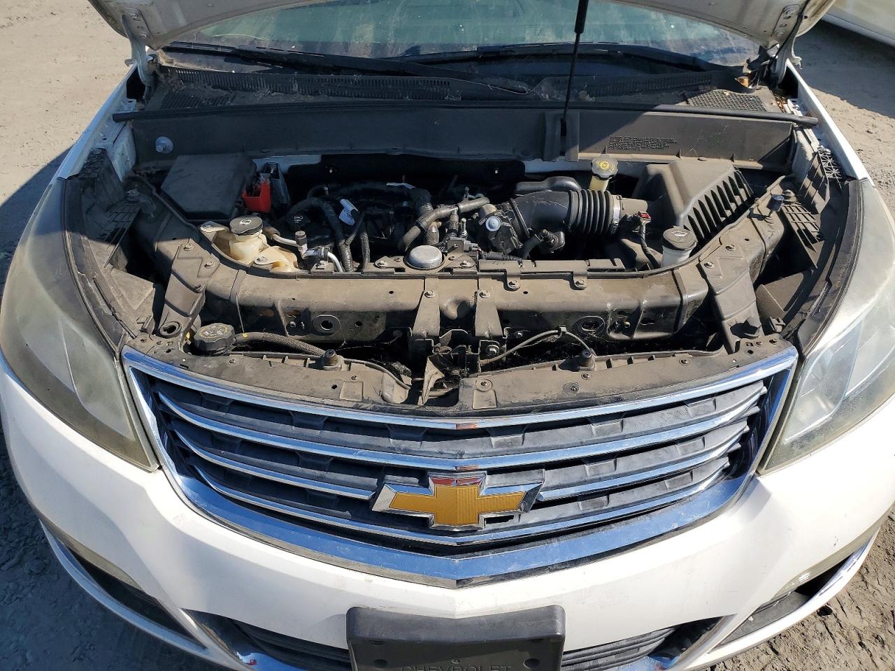 2015 Chevrolet Traverse Lt Белый vin: 1GNKVHKD2FJ111250