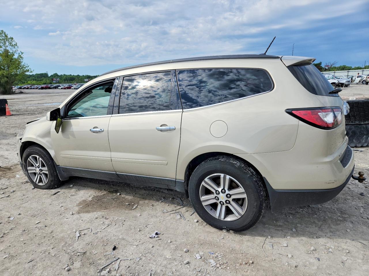 2015 Chevrolet Traverse Lt Cream vin: 1GNKVHKD3FJ102797