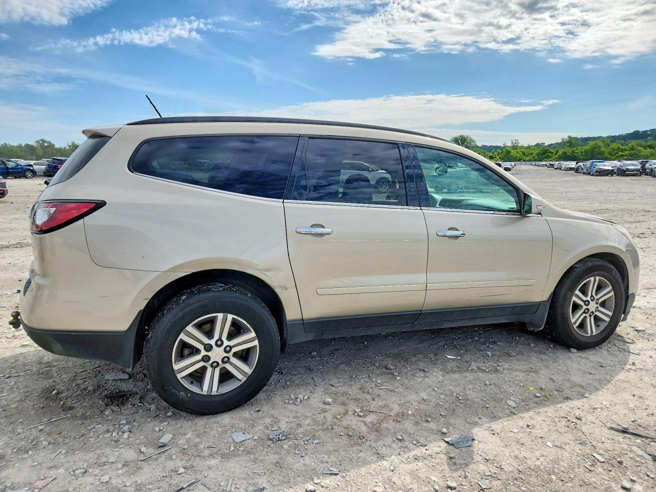 2015 Chevrolet Traverse Lt Cream vin: 1GNKVHKD3FJ102797