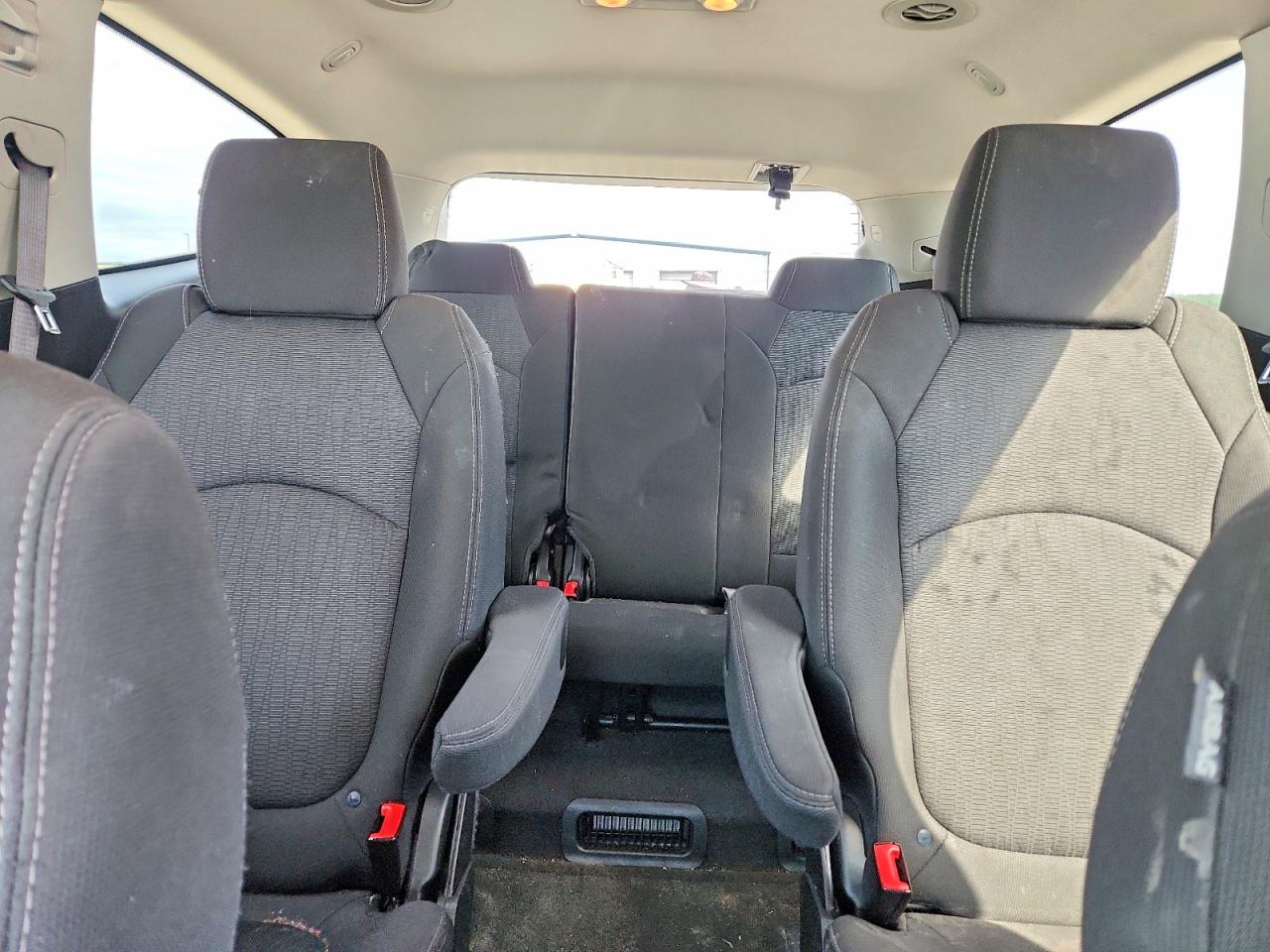 2015 Chevrolet Traverse Lt Cream vin: 1GNKVHKD3FJ102797