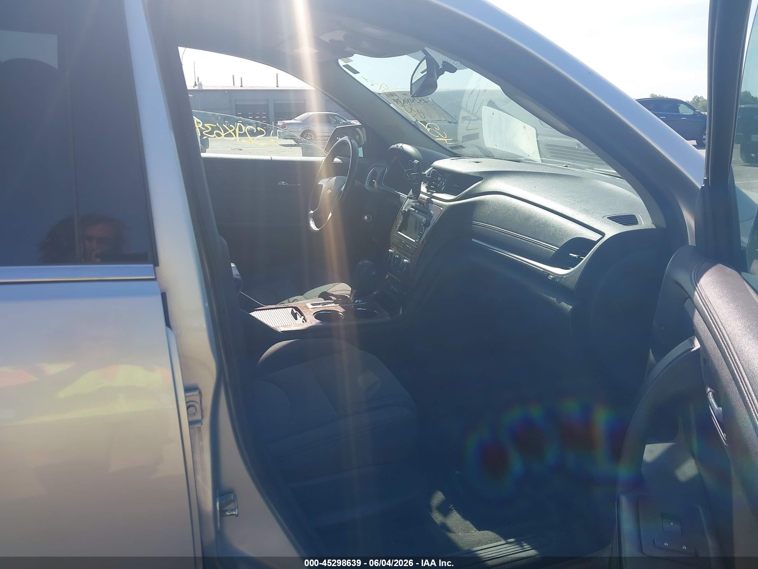 2014 Chevrolet Traverse 2lt Silver vin: 1GNKVHKD6EJ288575