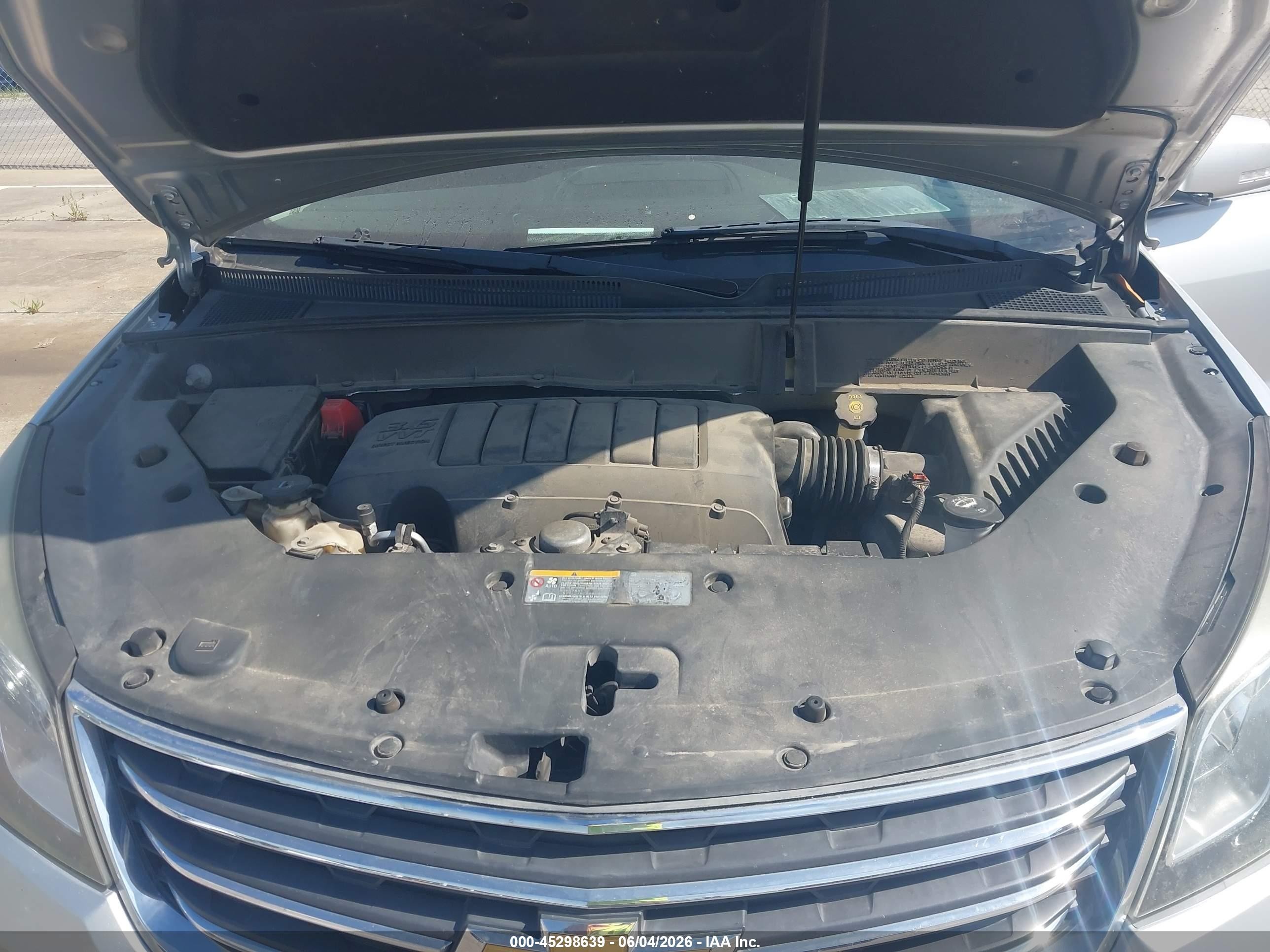 2014 Chevrolet Traverse 2lt Silver vin: 1GNKVHKD6EJ288575