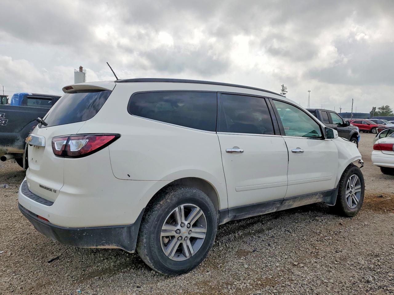 2015 Chevrolet Traverse Lt White vin: 1GNKVHKD6FJ111168