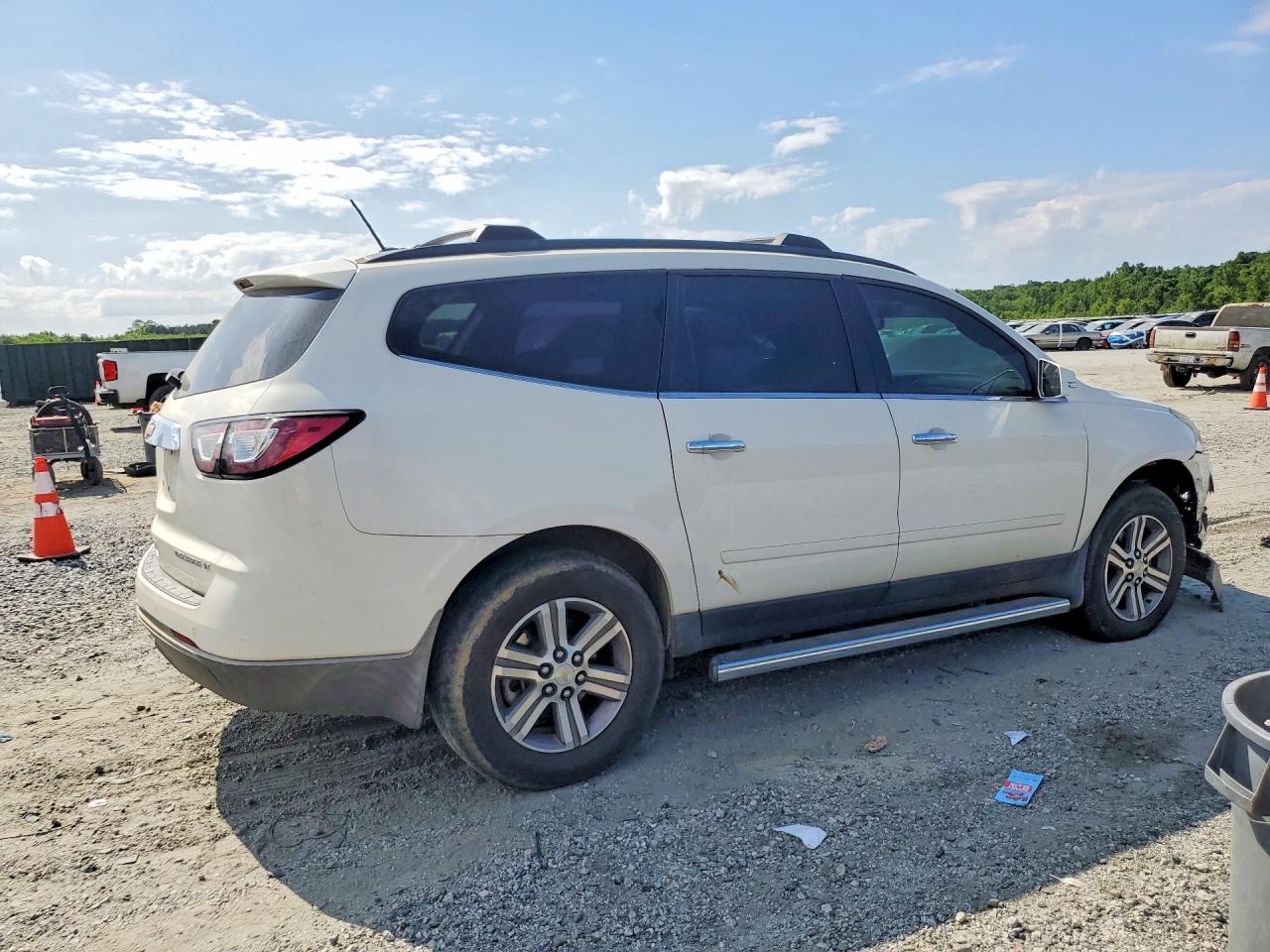 2015 Chevrolet Traverse Lt White vin: 1GNKVHKD8FJ130692