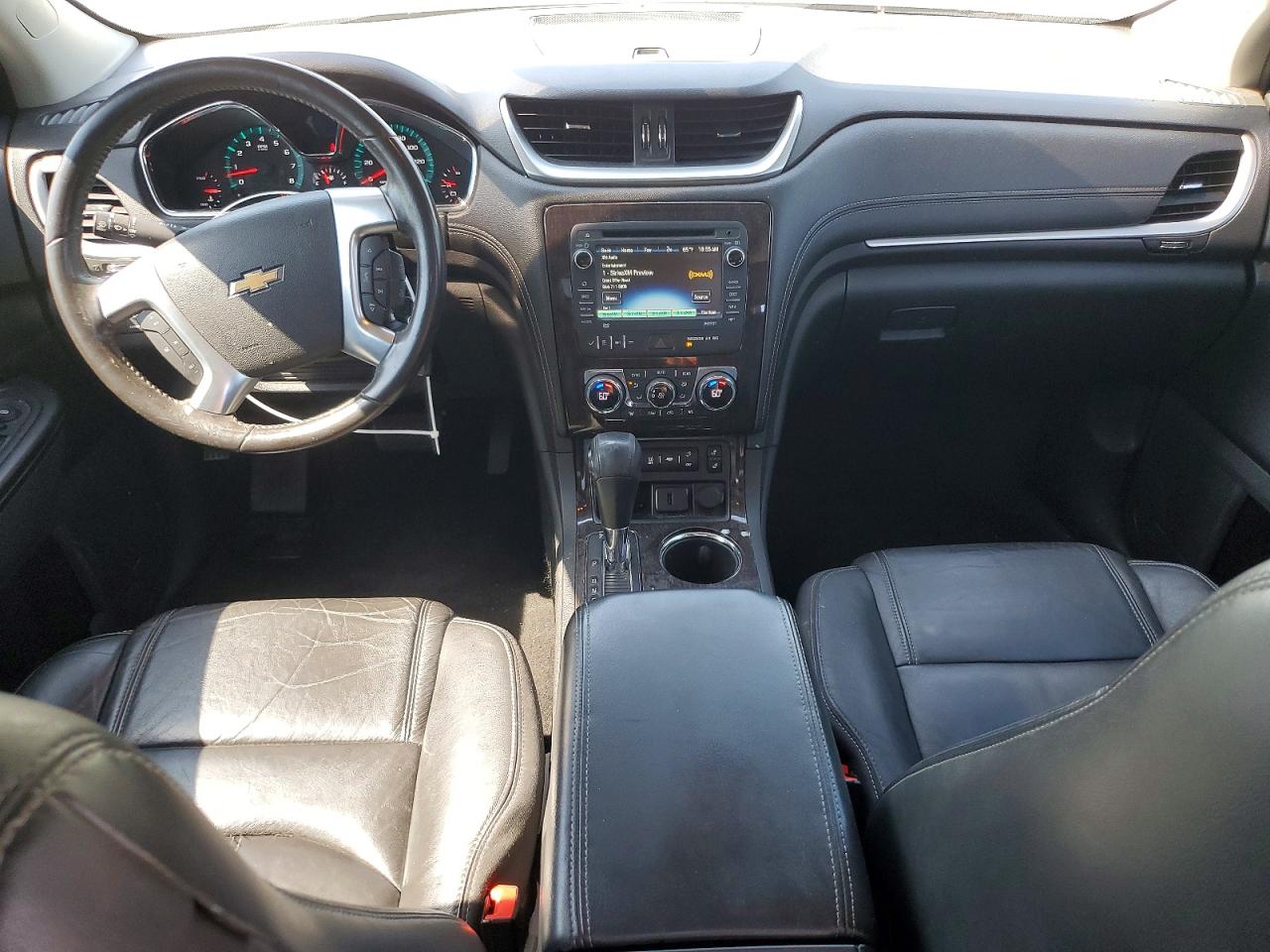 2015 Chevrolet Traverse Lt White vin: 1GNKVHKD8FJ130692