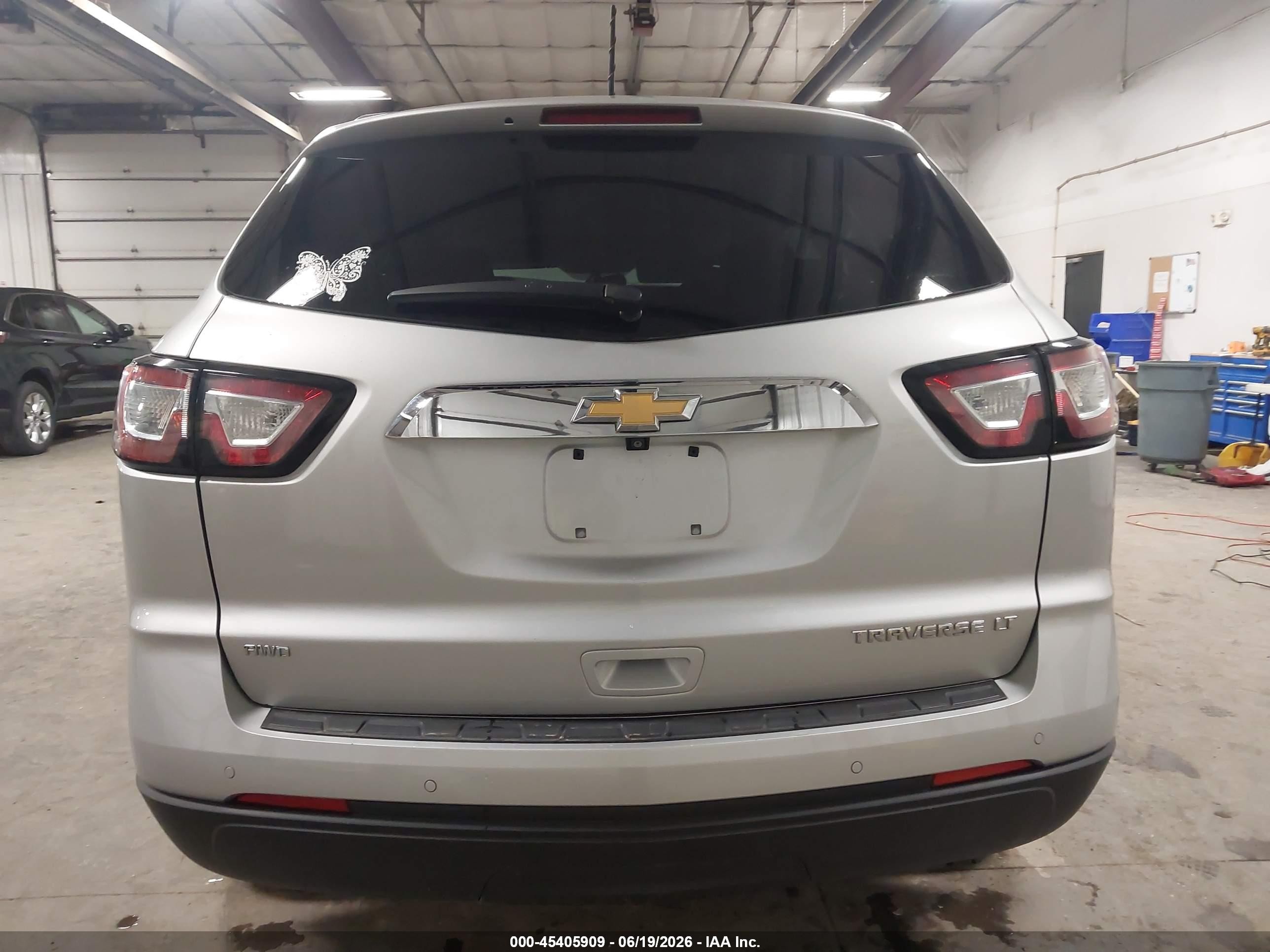 2014 Chevrolet Traverse Lt Серебряный vin: 1GNKVHKD9EJ206578