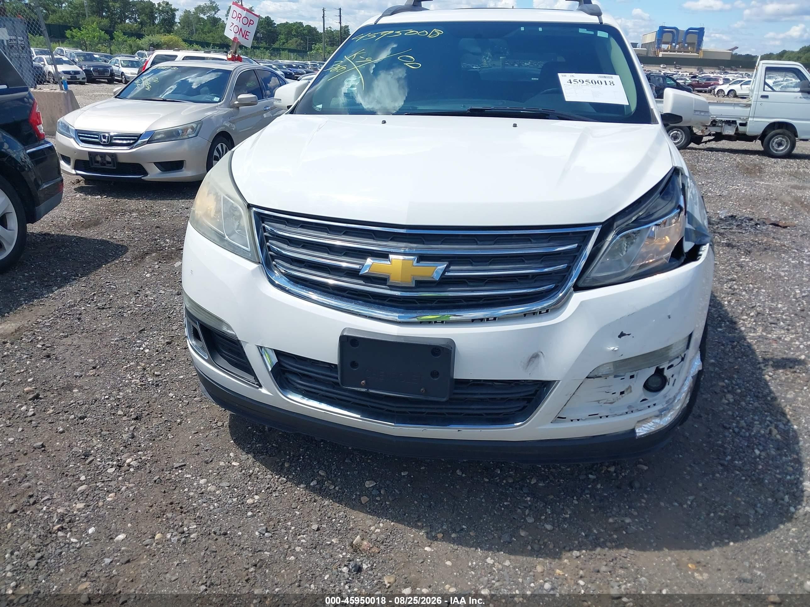 2015 Chevrolet Traverse 2lt White vin: 1GNKVHKD9FJ212561