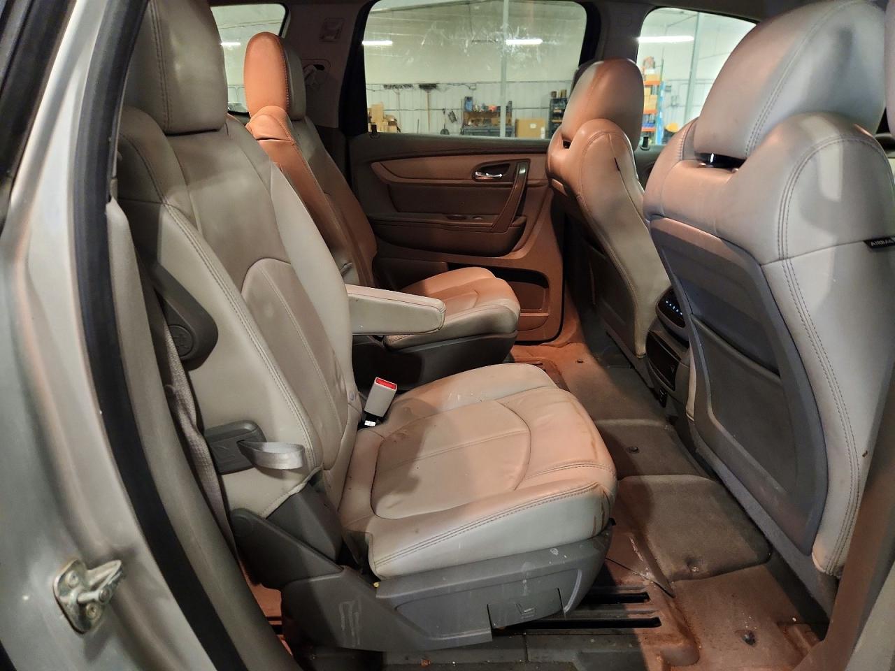 2015 Chevrolet Traverse Lt Silver vin: 1GNKVHKDXFJ188545