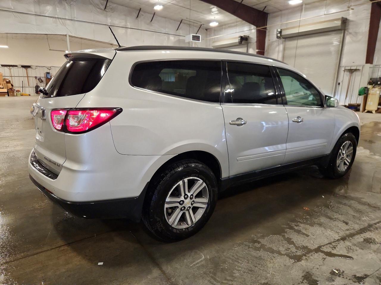 2015 Chevrolet Traverse Lt Silver vin: 1GNKVHKDXFJ188545