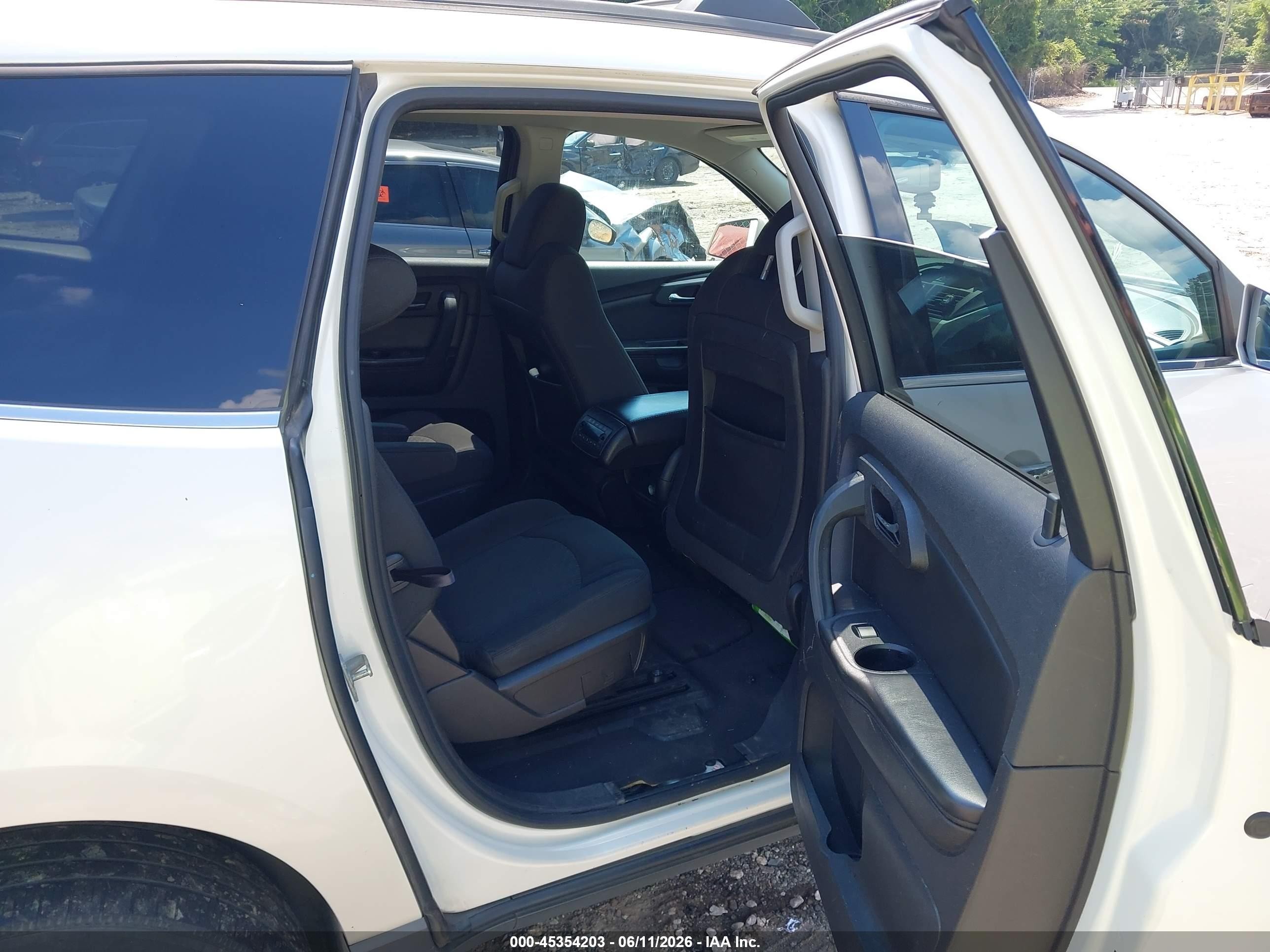 2012 Chevrolet Traverse 2lt White vin: 1GNKVJED2CJ186870