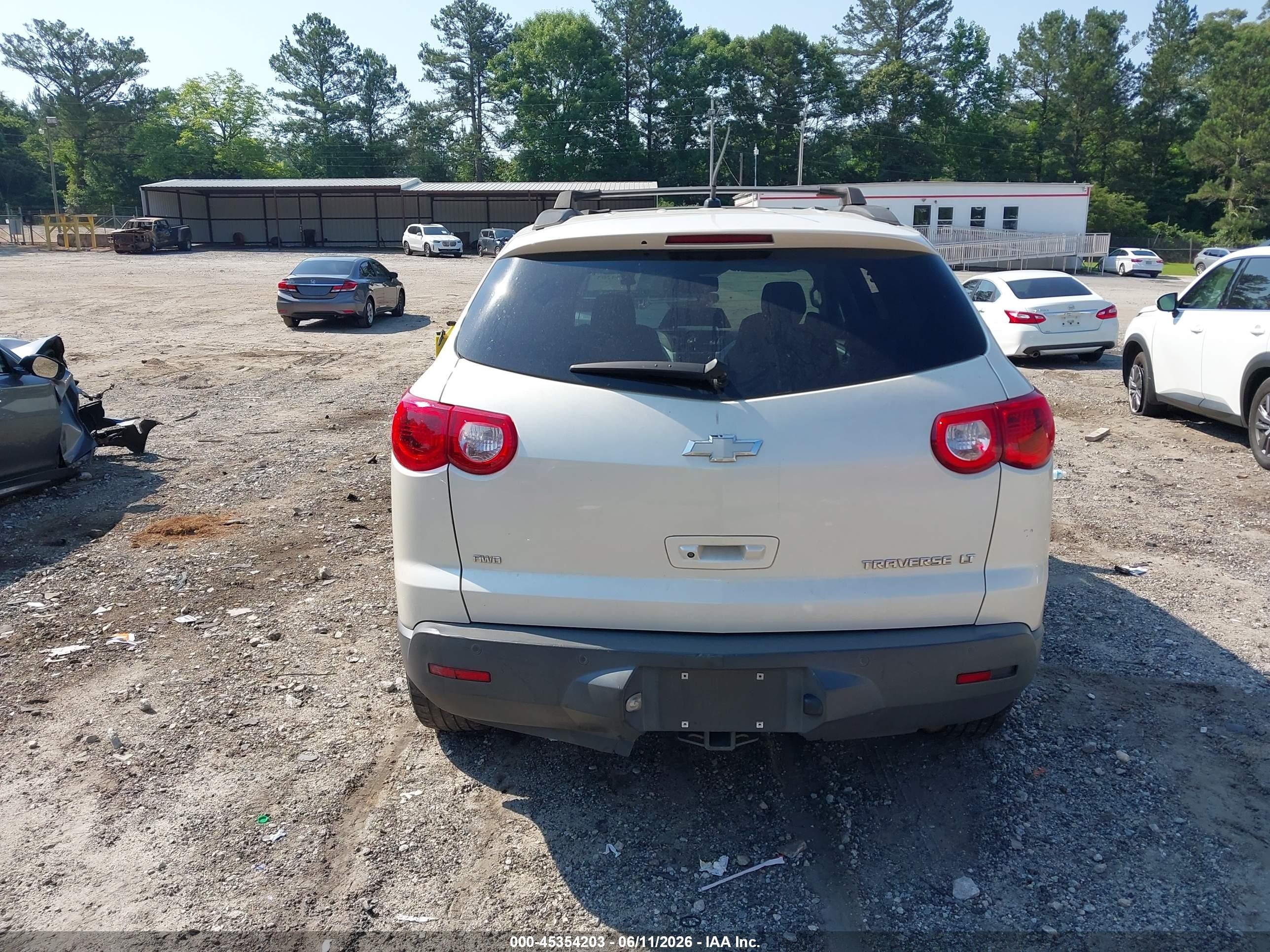 2012 Chevrolet Traverse 2lt White vin: 1GNKVJED2CJ186870