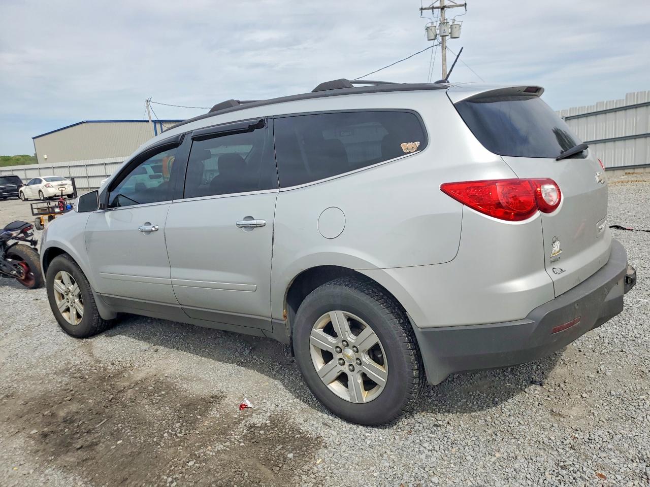 2011 Chevrolet Traverse Lt Серебряный vin: 1GNKVJED5BJ365936
