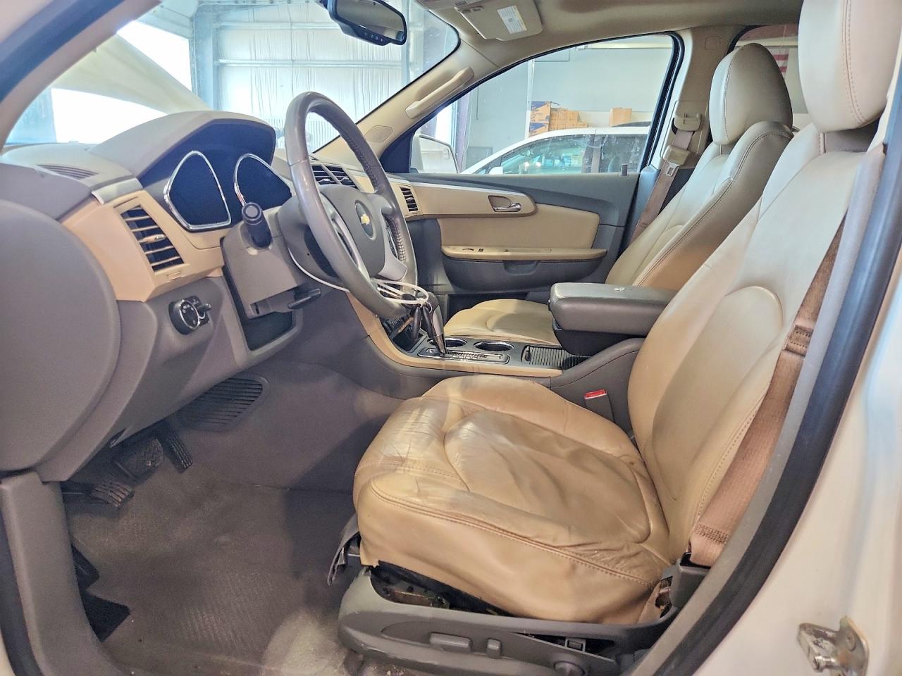 2012 Chevrolet Traverse Lt Cream vin: 1GNKVJED5CJ127490