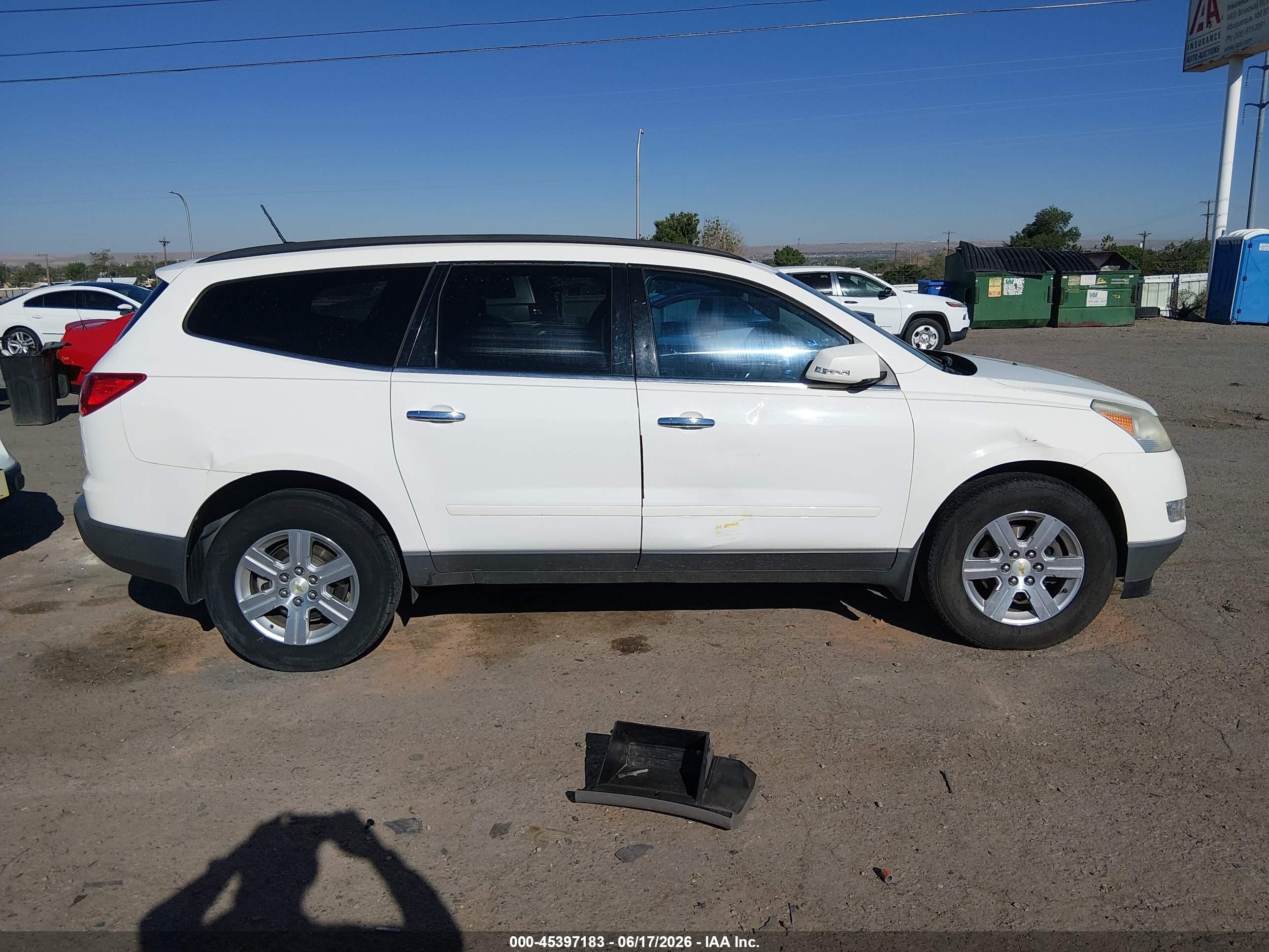 2012 Chevrolet Traverse Lt W/2lt White vin: 1GNKVJED5CJ326460