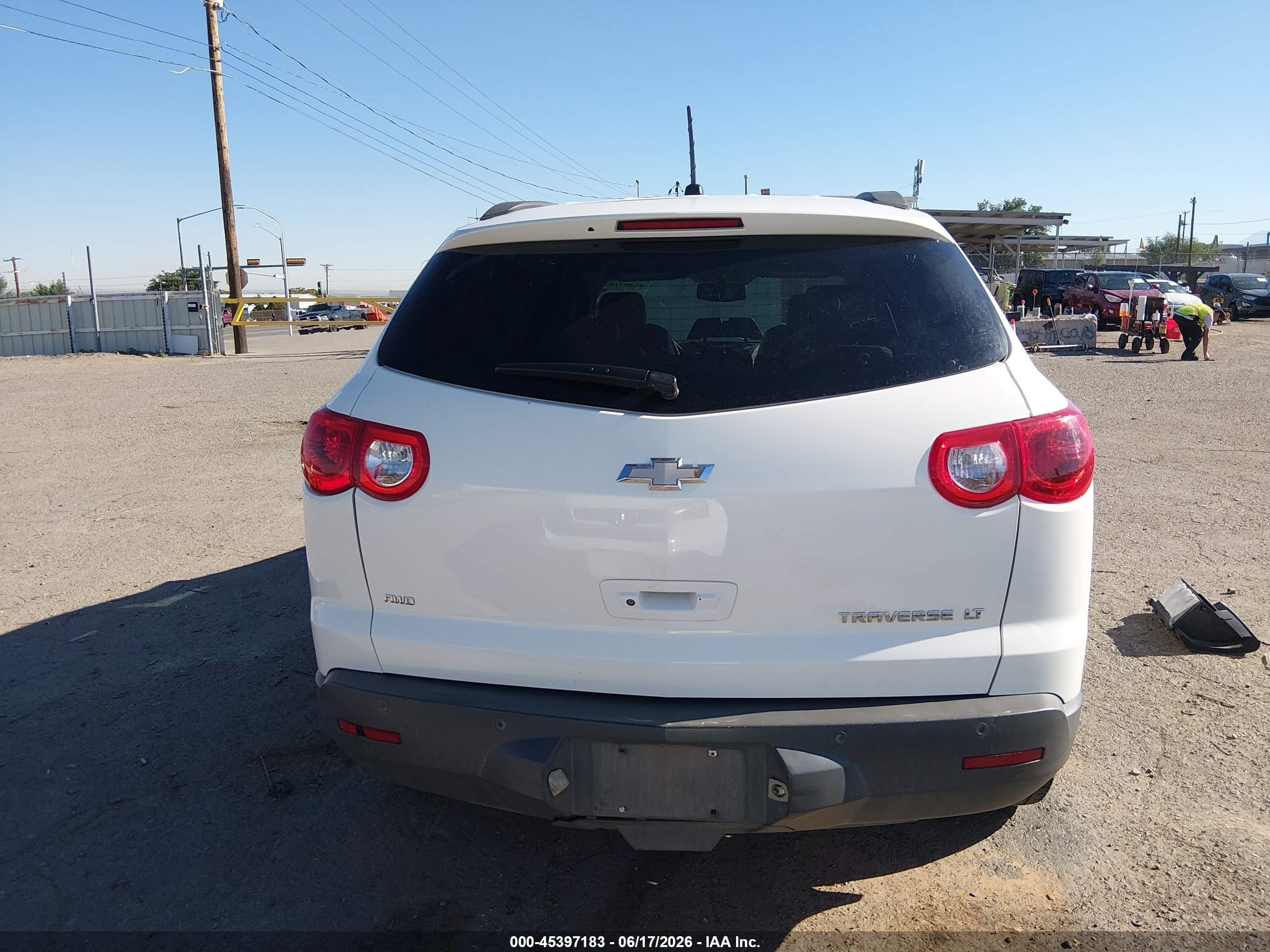 2012 Chevrolet Traverse Lt W/2lt White vin: 1GNKVJED5CJ326460