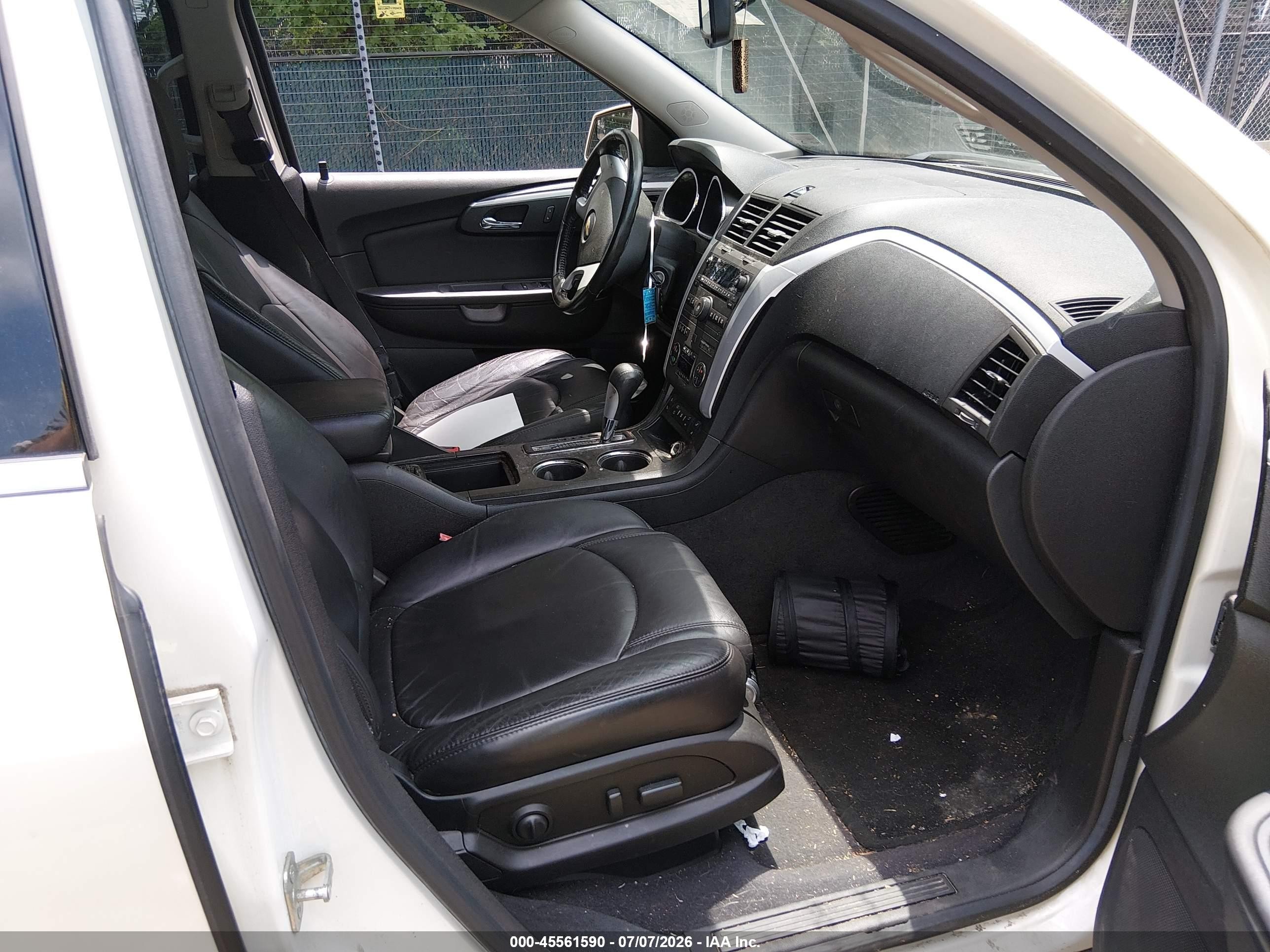 2012 Chevrolet Traverse Lt W/2lt Белый vin: 1GNKVJED6CJ119415