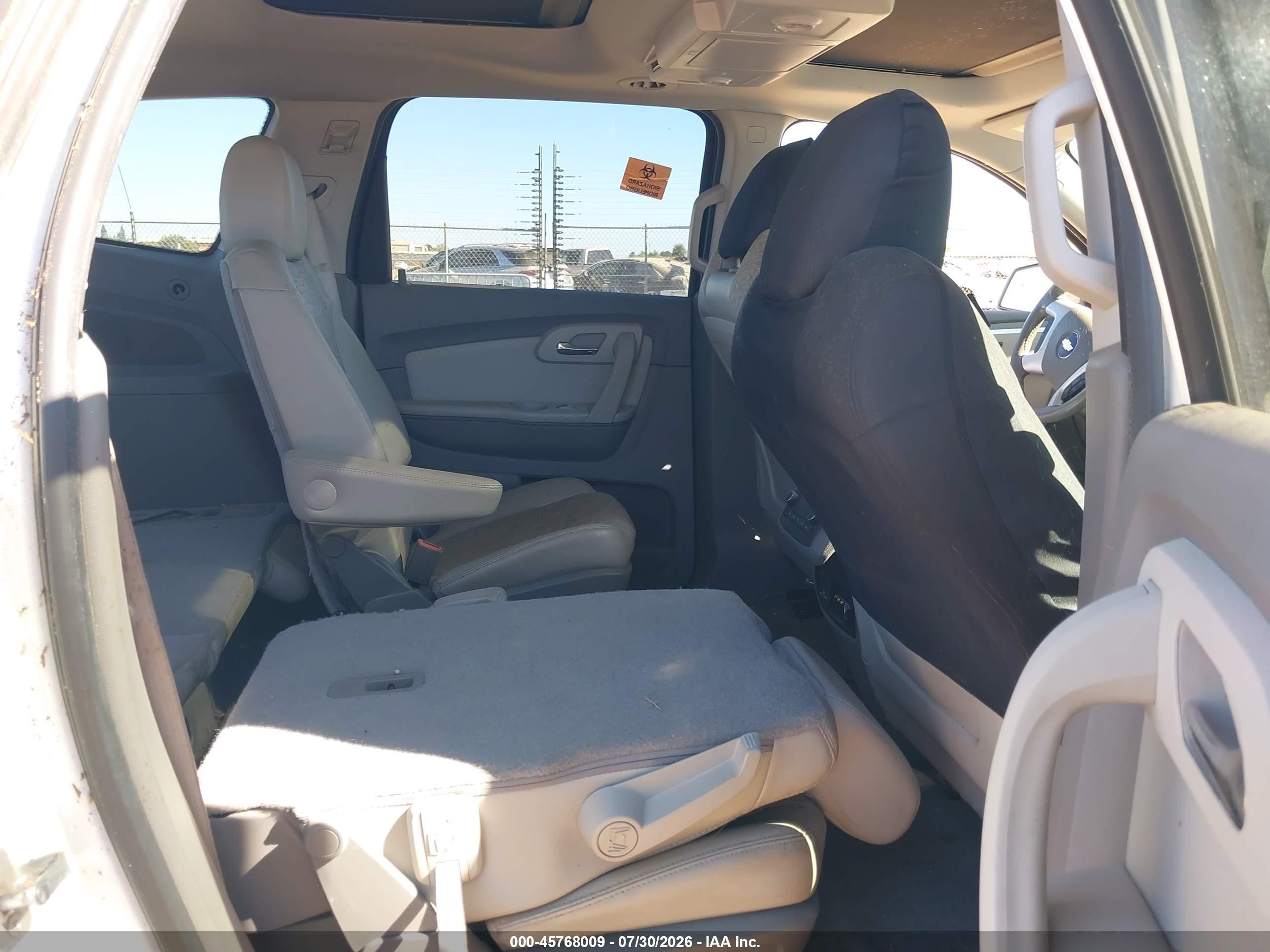 2012 Chevrolet Traverse Lt W/2lt White vin: 1GNKVJED6CJ123030