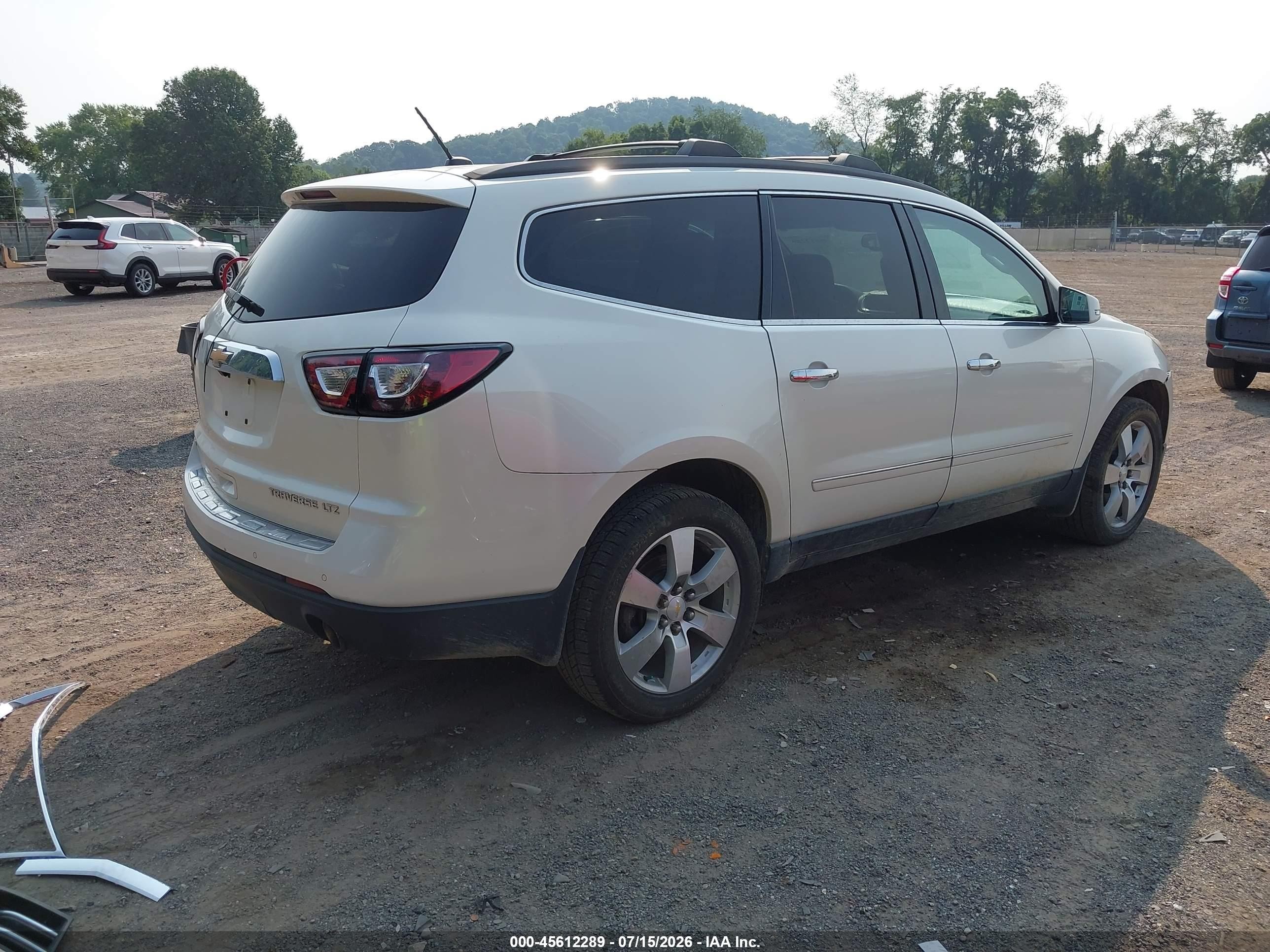 2014 Chevrolet Traverse Ltz White vin: 1GNKVJKD0EJ140574