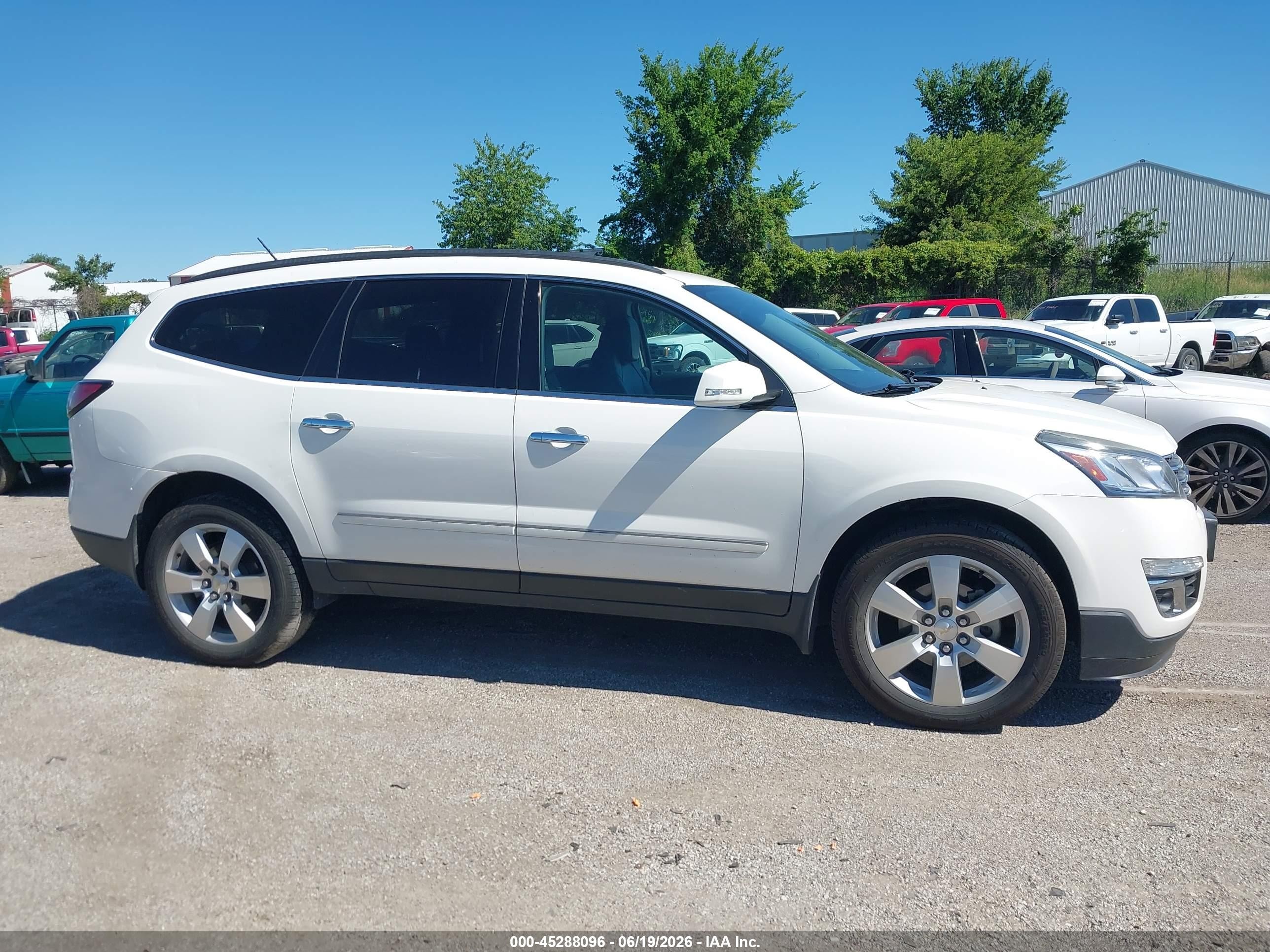 2015 Chevrolet Traverse Ltz White vin: 1GNKVJKD0FJ281341