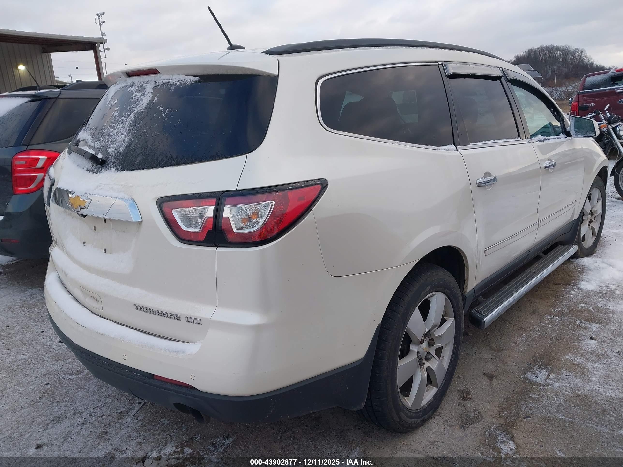 2015 Chevrolet Traverse Ltz White vin: 1GNKVJKD1FJ112705