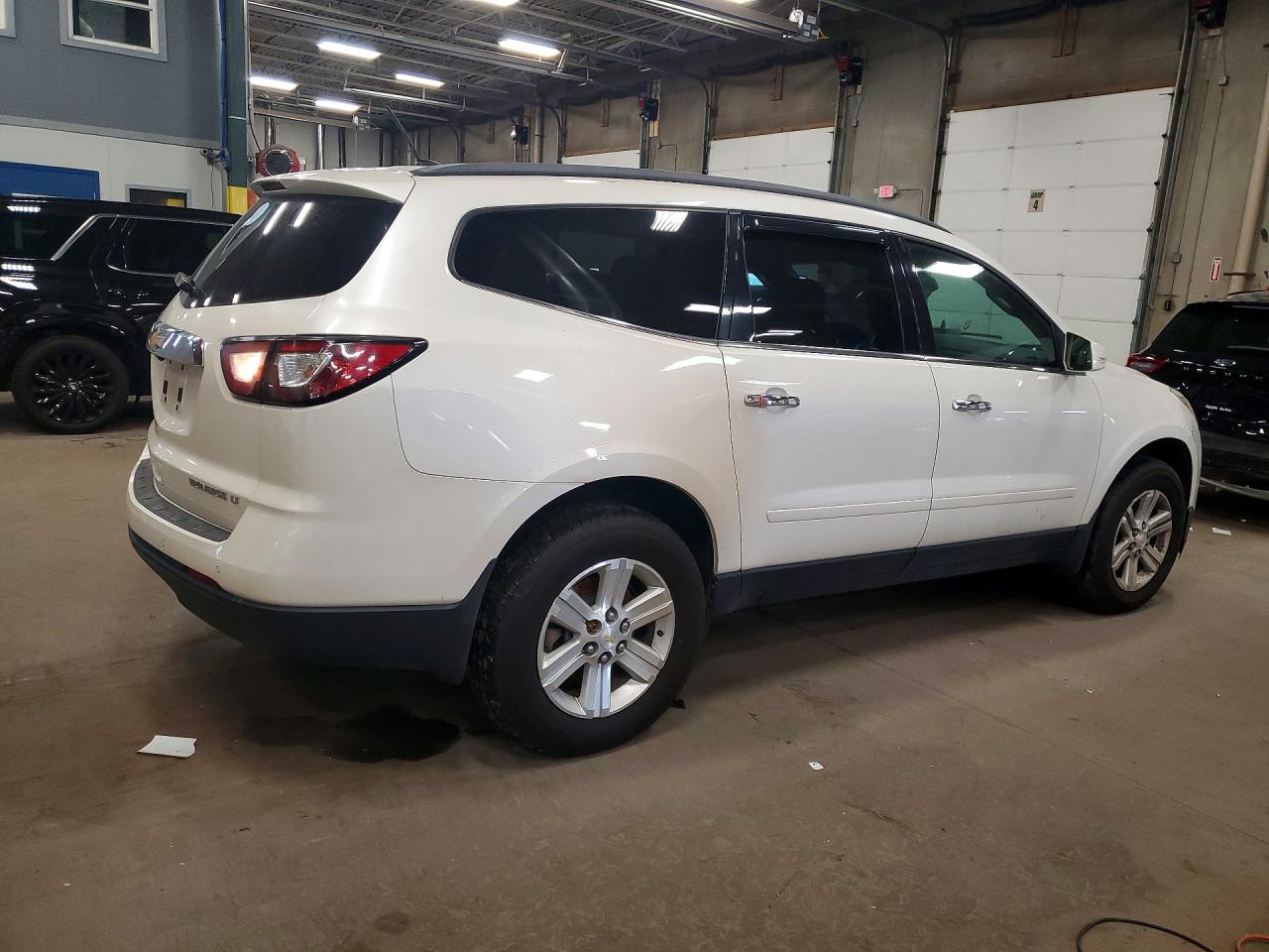 2013 Chevrolet Traverse Lt Белый vin: 1GNKVJKD2DJ218061