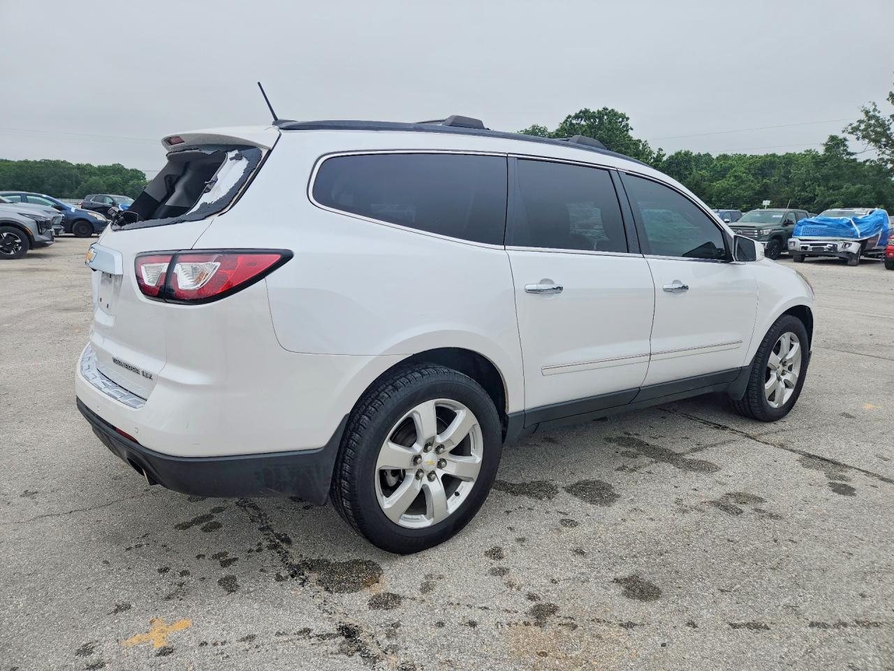 2016 Chevrolet Traverse Ltz Белый vin: 1GNKVJKD2GJ317211