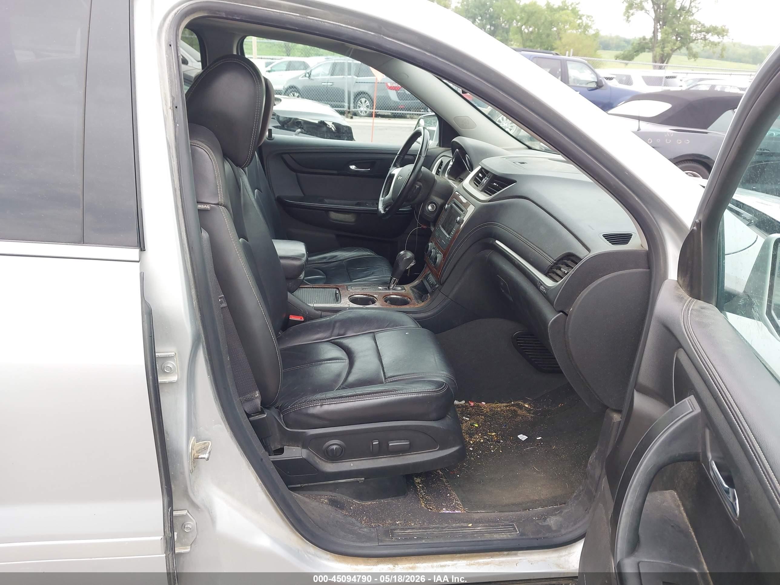 2013 Chevrolet Traverse 2lt Silver vin: 1GNKVJKD7DJ196493