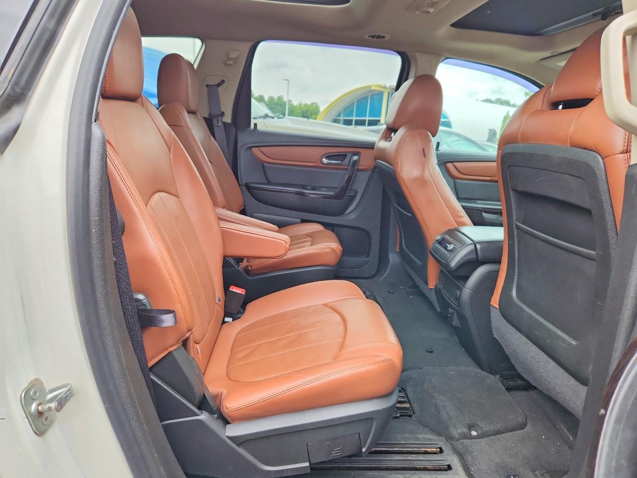 2015 Chevrolet Traverse Ltz Белый vin: 1GNKVJKDXFJ171302