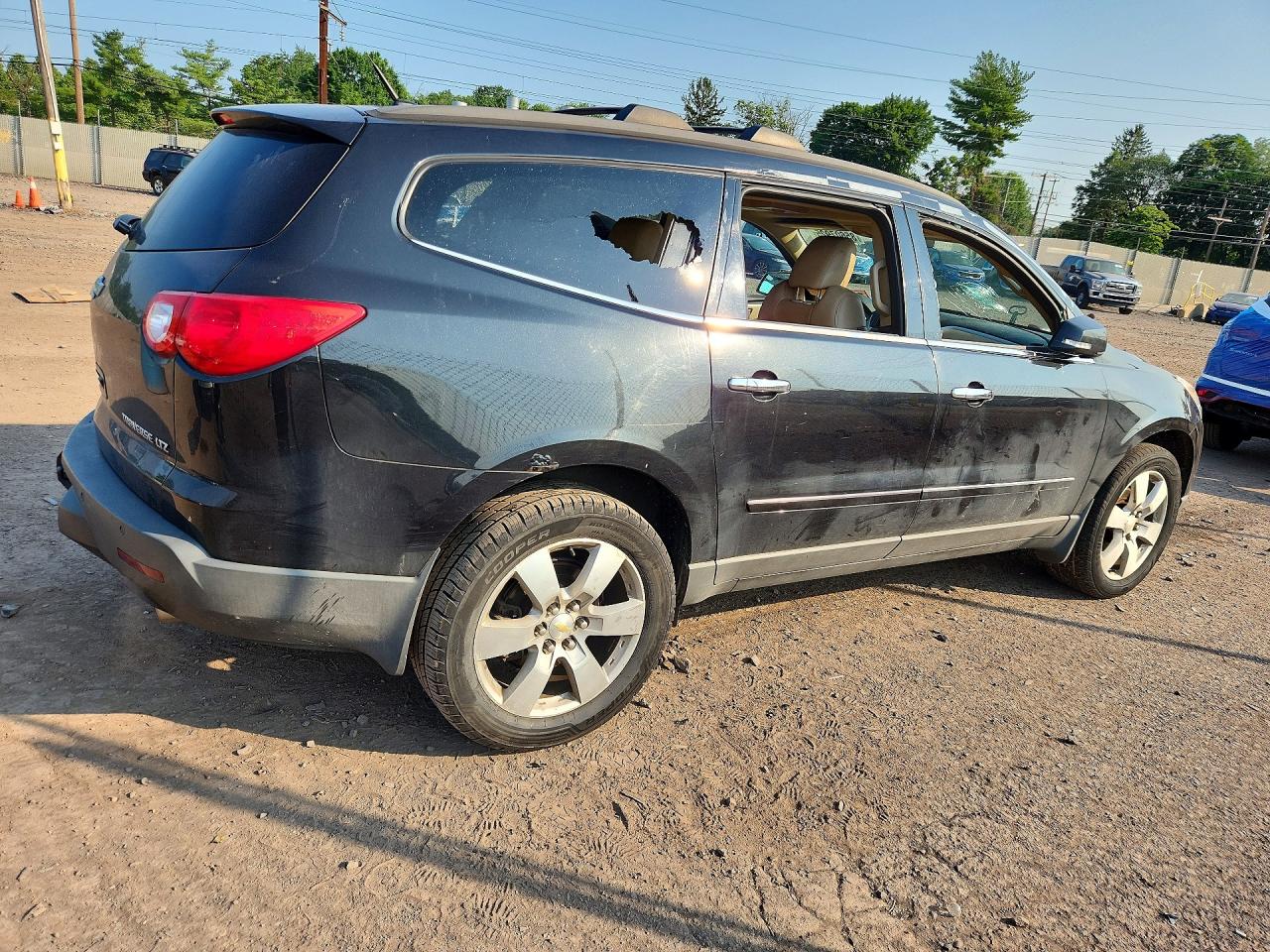 2011 Chevrolet Traverse Ltz Black vin: 1GNKVLED1BJ408180