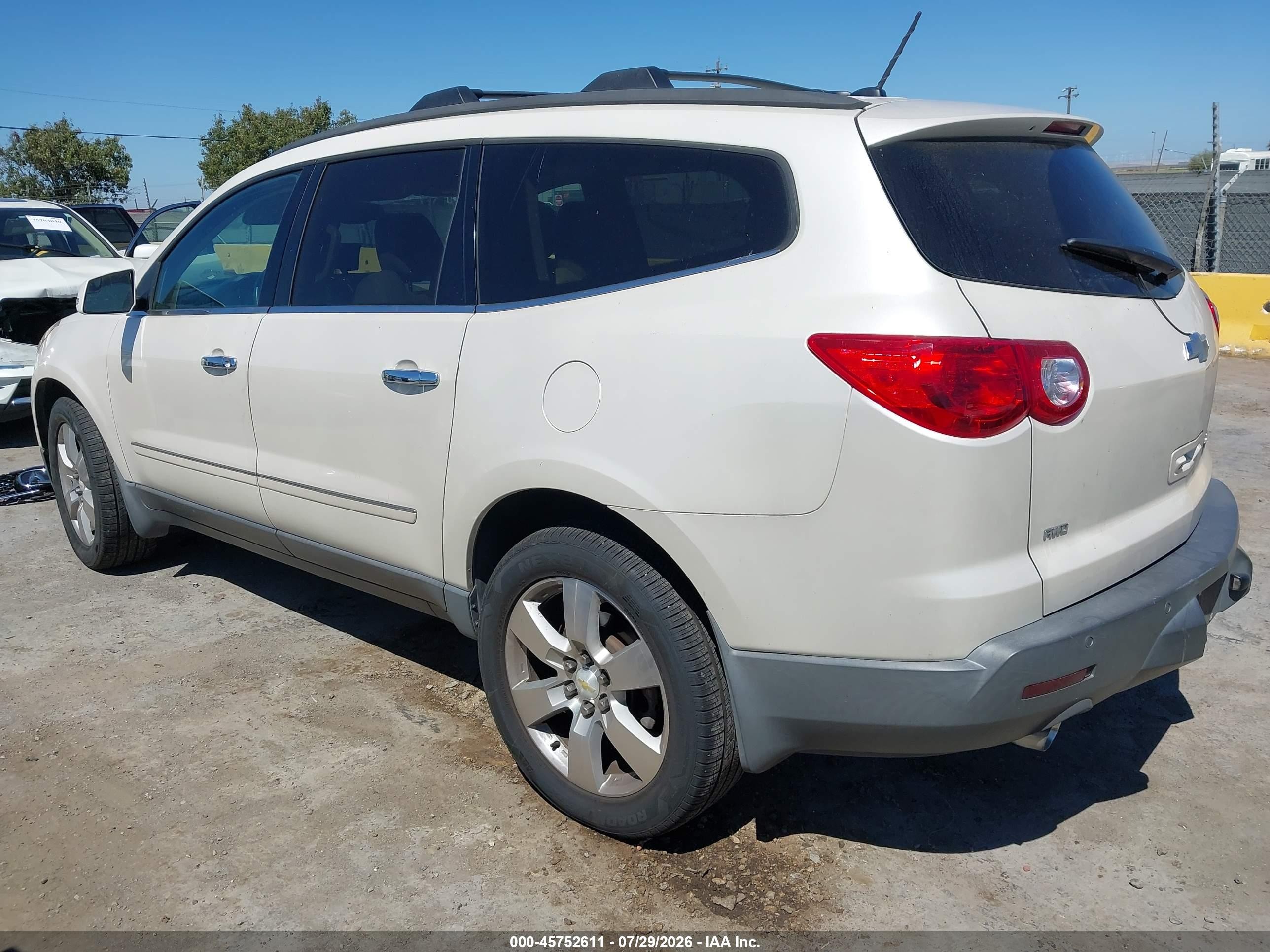 2011 Chevrolet Traverse Ltz White vin: 1GNKVLED2BJ271041