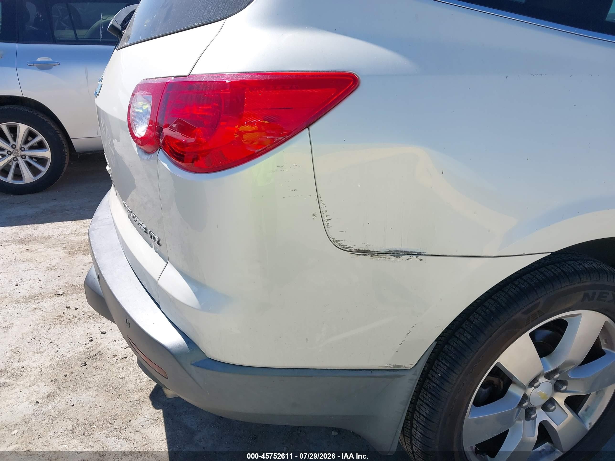 2011 Chevrolet Traverse Ltz White vin: 1GNKVLED2BJ271041